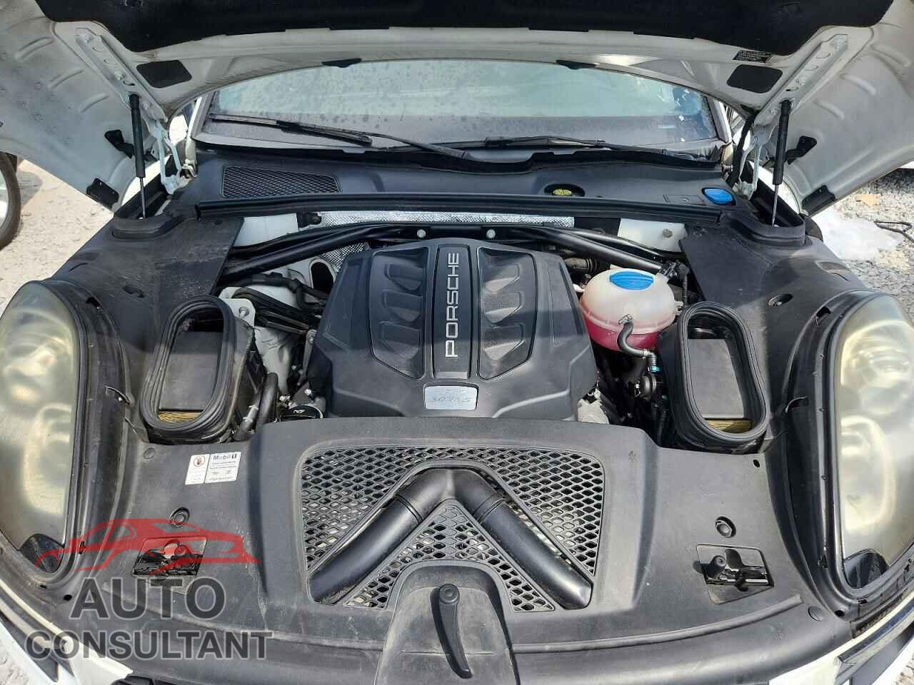 PORSCHE MACAN 2015 - WP1AB2A52FLB43073