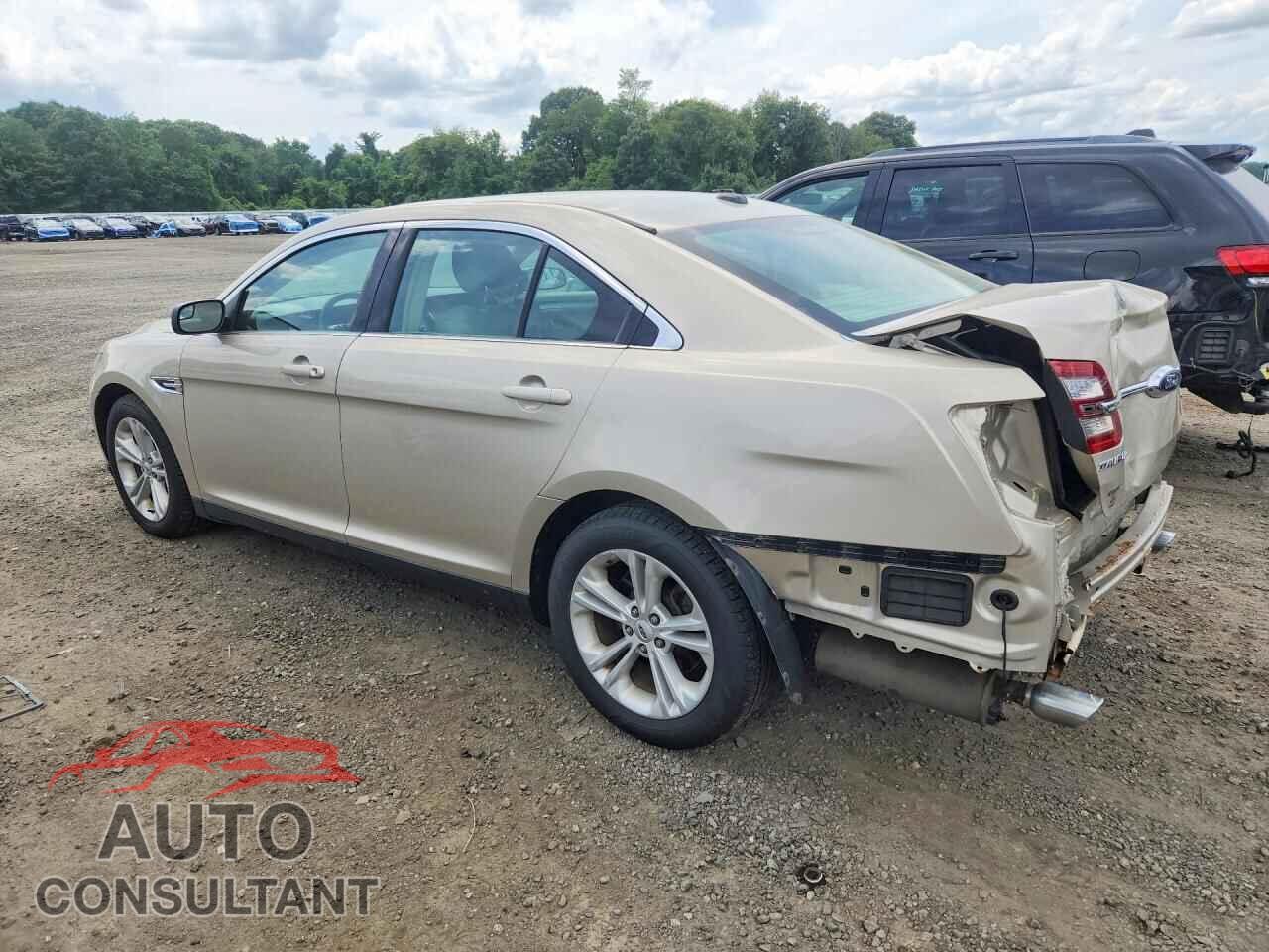 FORD TAURUS 2018 - 1FAHP2D87JG142113