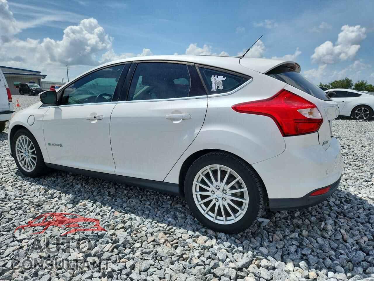 FORD FOCUS 2013 - 1FADP3R41DL241175