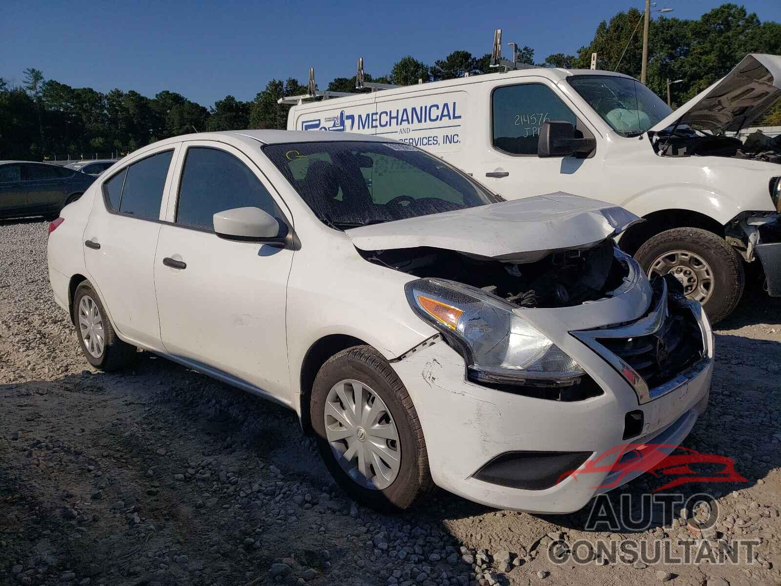 NISSAN VERSA 2018 - 3N1CN7AP4JL811035