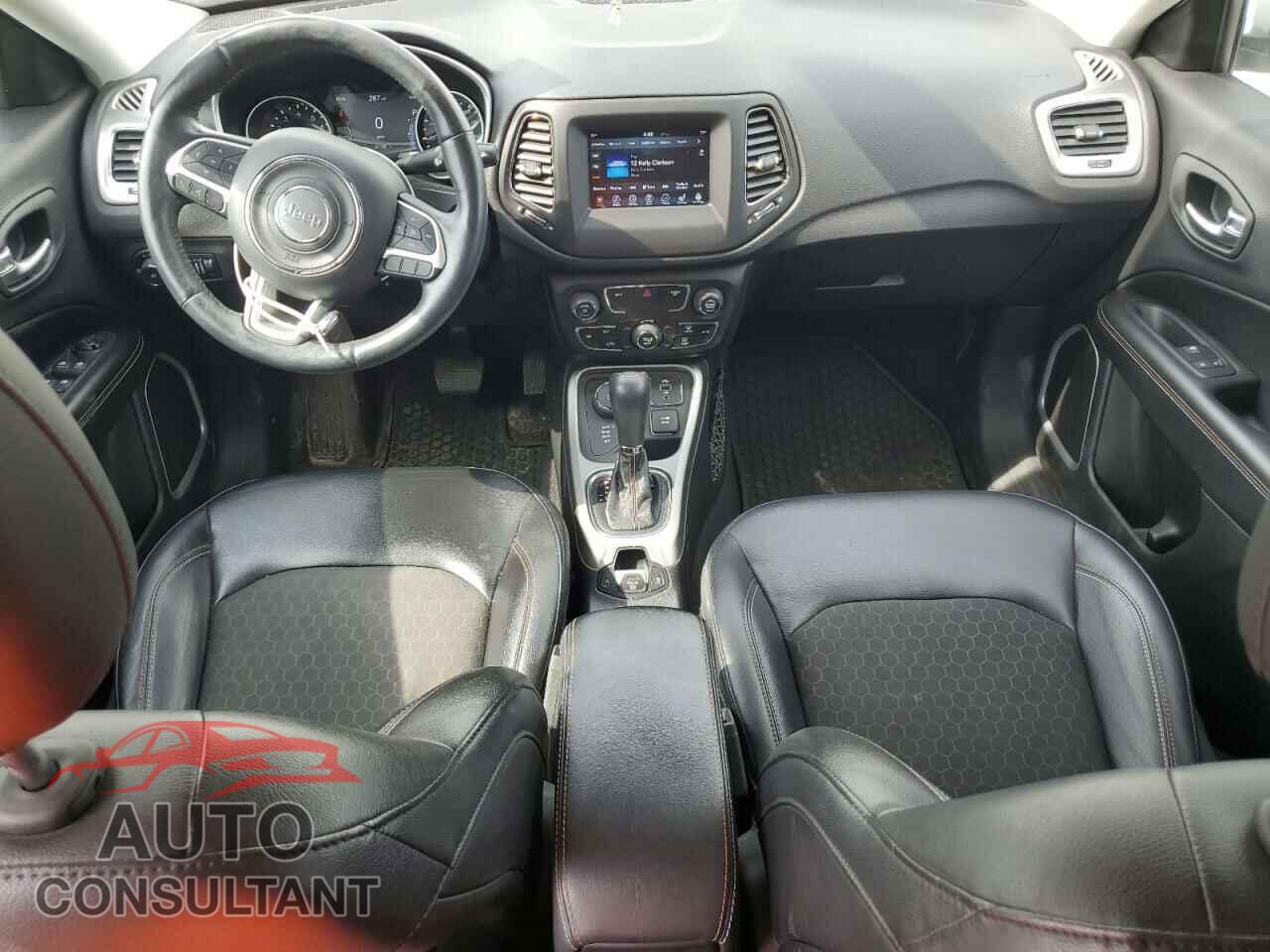 JEEP COMPASS 2018 - 3C4NJDBB5JT150201
