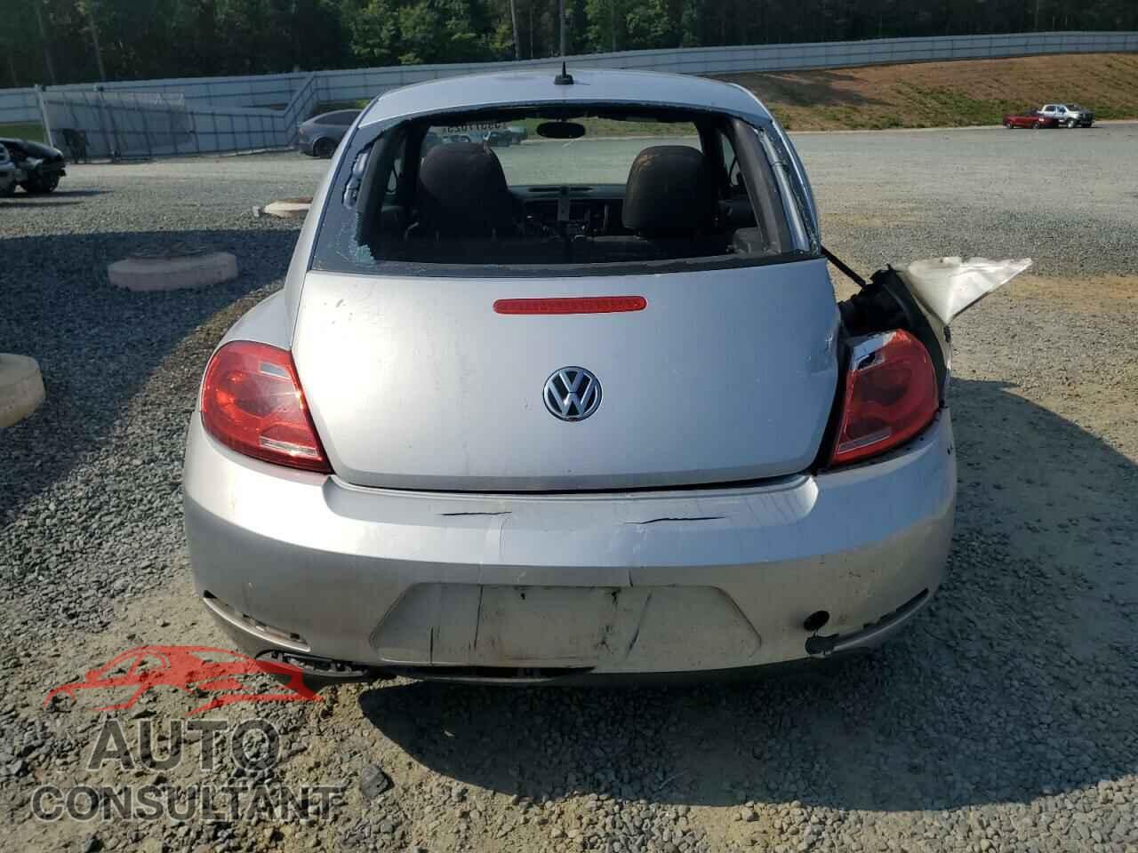 VOLKSWAGEN BEETLE 2014 - 3VWF17AT5EM650906