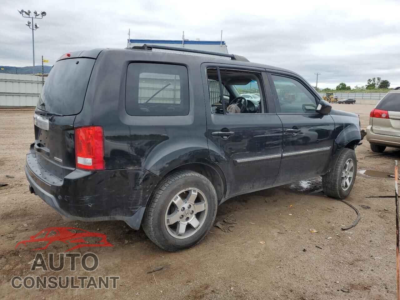 HONDA PILOT 2011 - 5FNYF3H9XBB038703