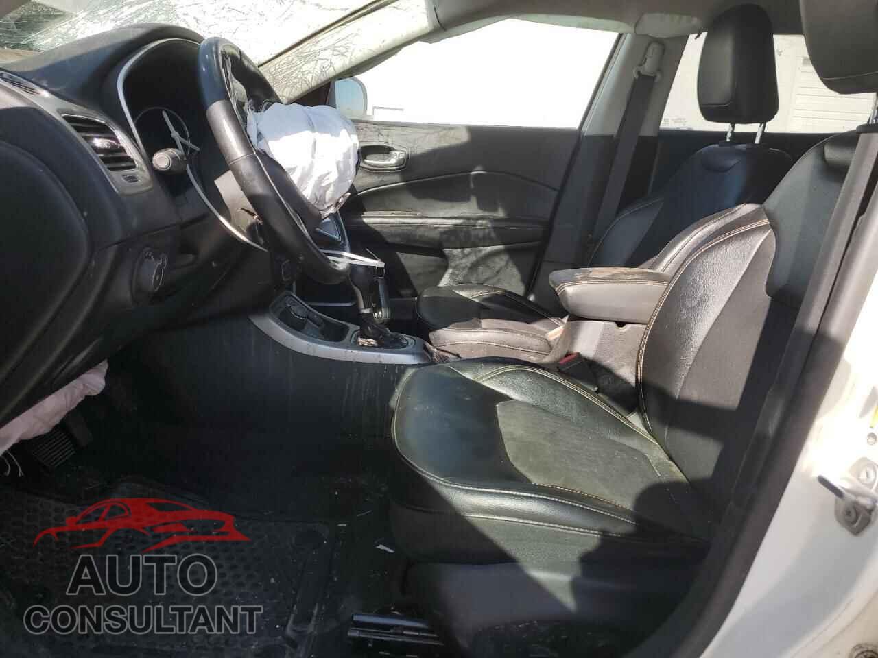 JEEP COMPASS 2019 - 3C4NJDBB3KT601420