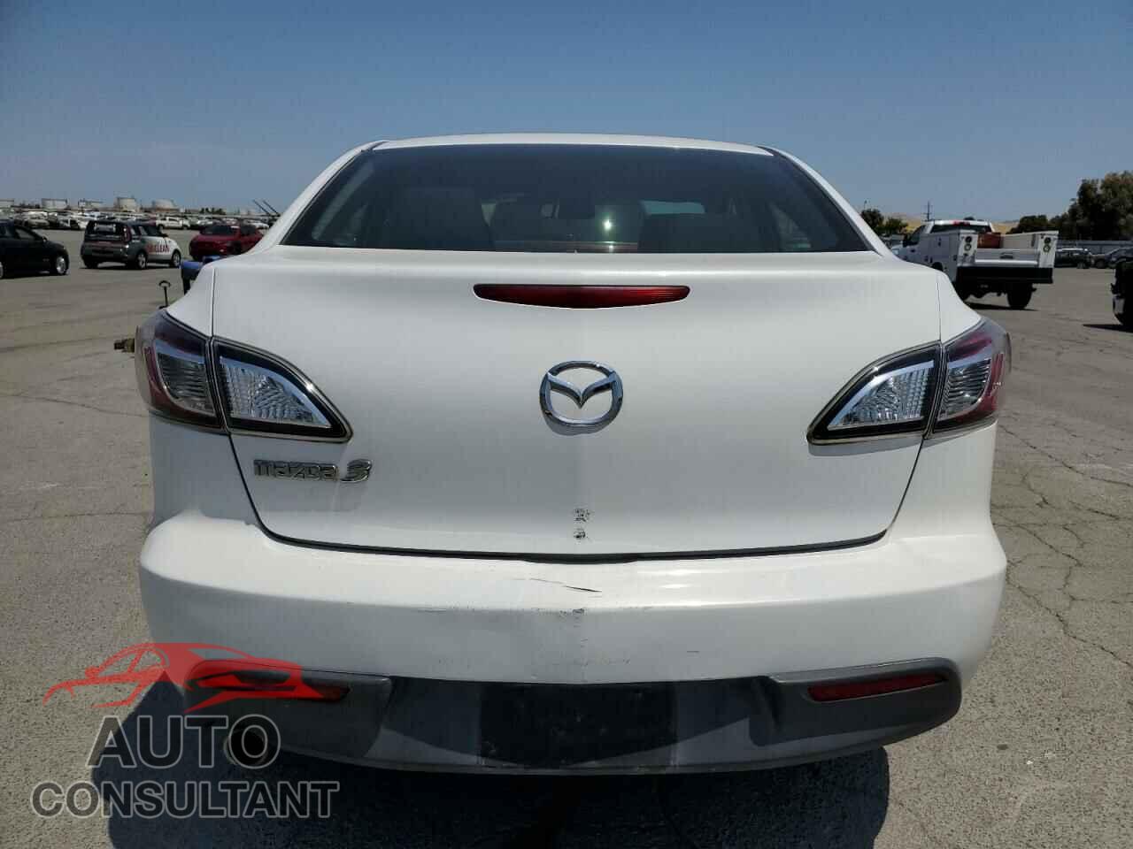 MAZDA 3 2011 - JM1BL1VG3B1449794