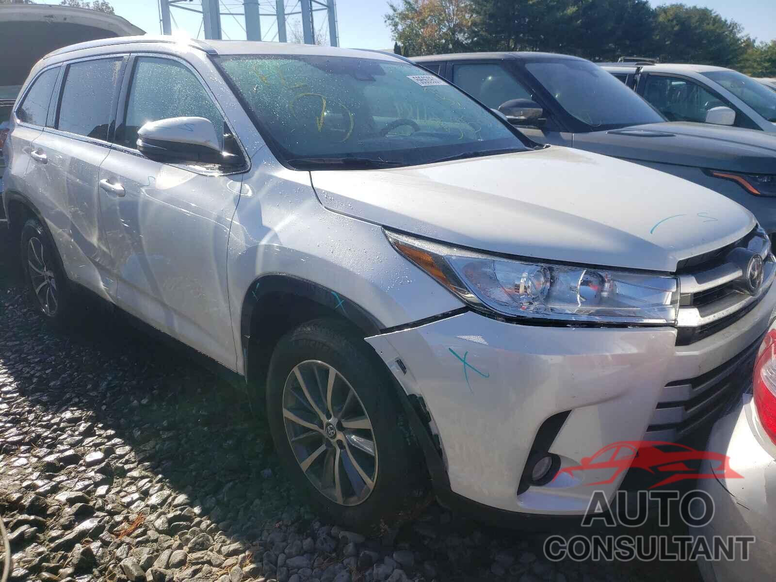 TOYOTA HIGHLANDER 2019 - 5TDJZRFH5KS731907