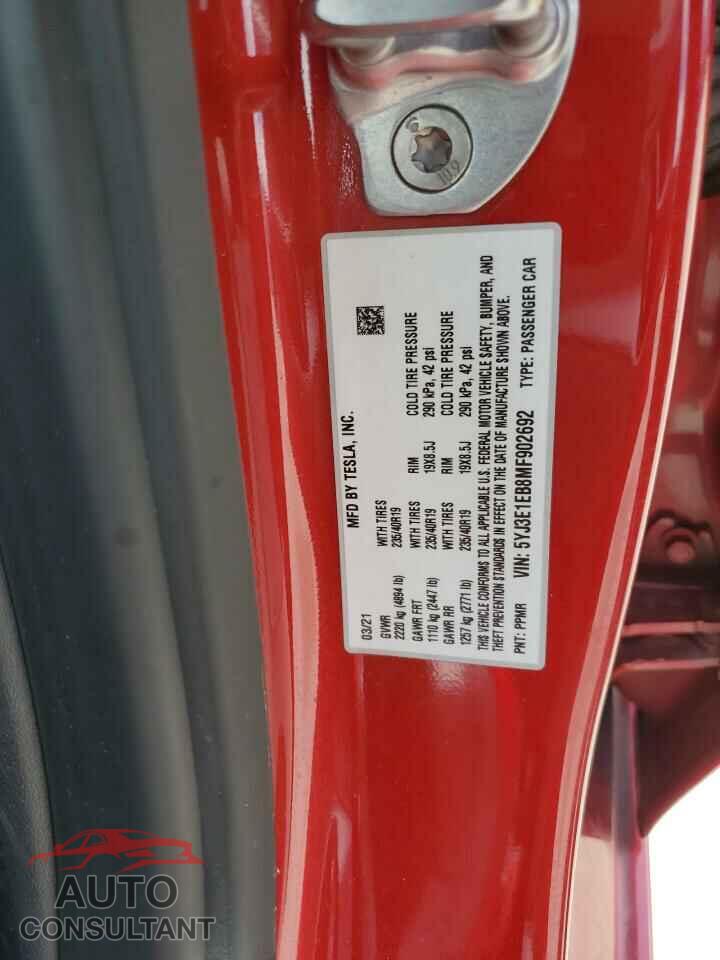 TESLA MODEL 3 2021 - 5YJ3E1EB8MF902692