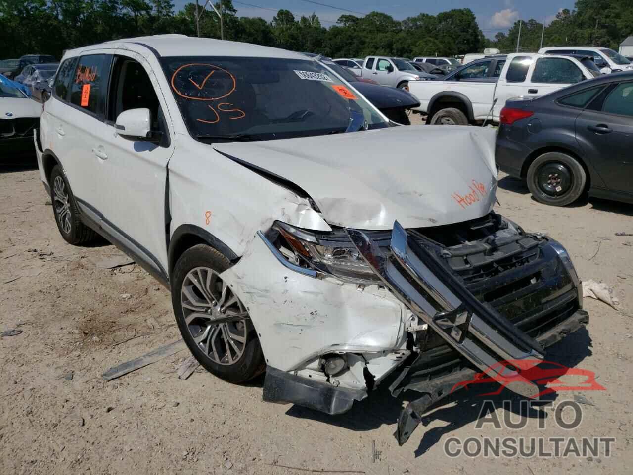 MITSUBISHI OUTLANDER 2018 - JA4AD3A38JZ019700
