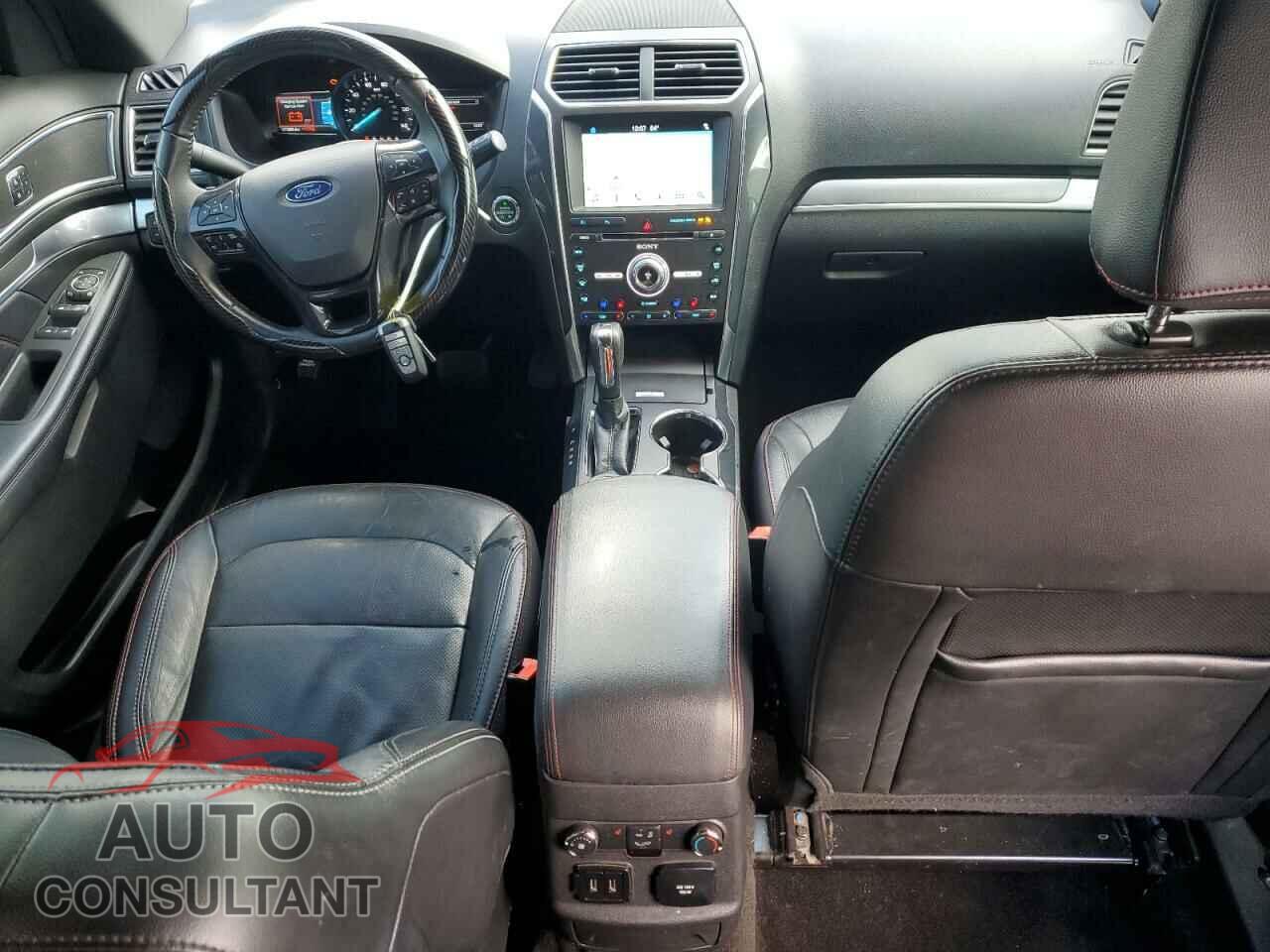 FORD EXPLORER 2018 - 1FM5K8GT5JGB25577