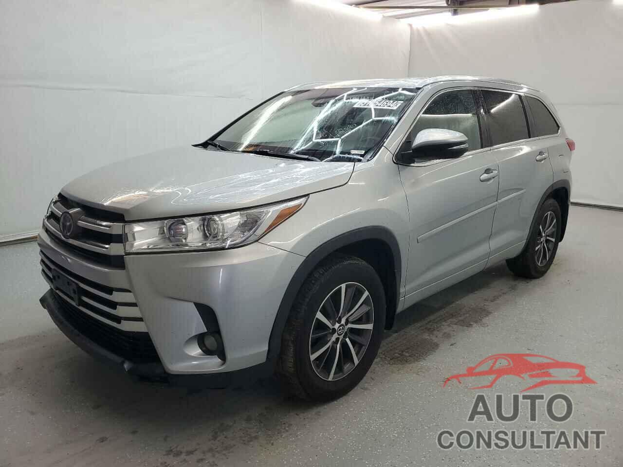 TOYOTA HIGHLANDER 2018 - 5TDJZRFH2JS525751