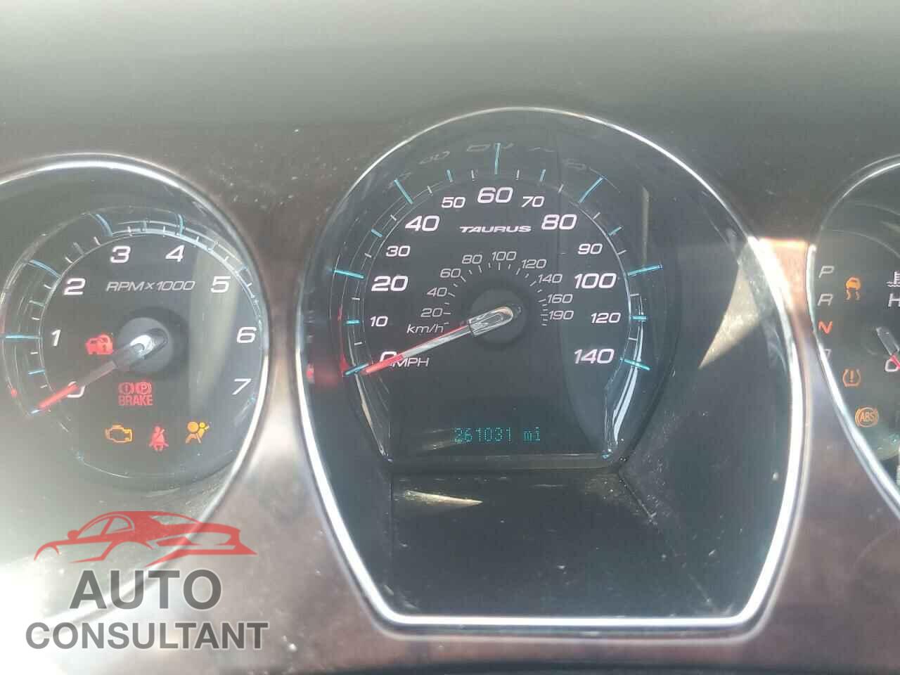 FORD TAURUS 2011 - 1FAHP2EW2BG176510