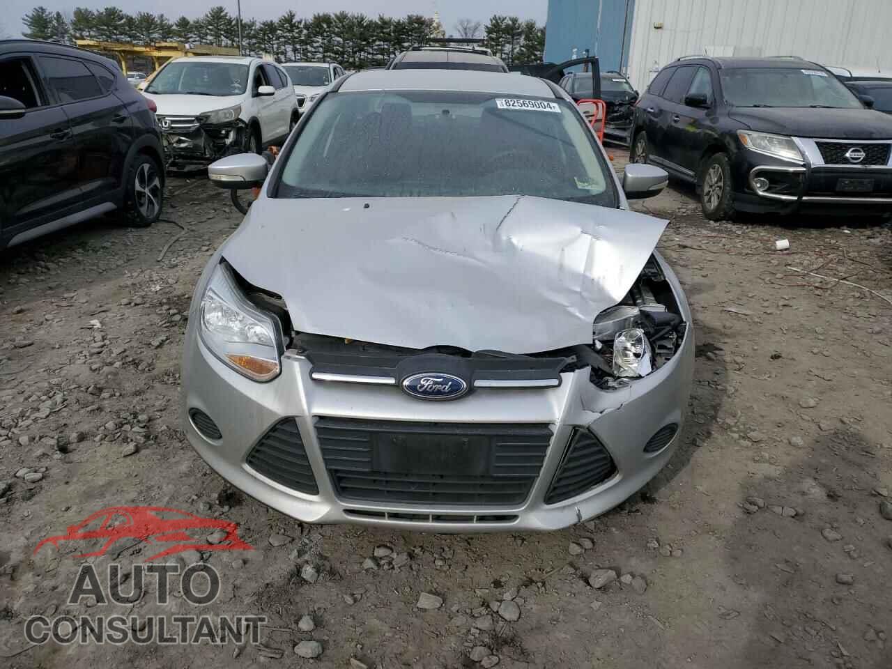 FORD FOCUS 2014 - 1FADP3F2XEL424594