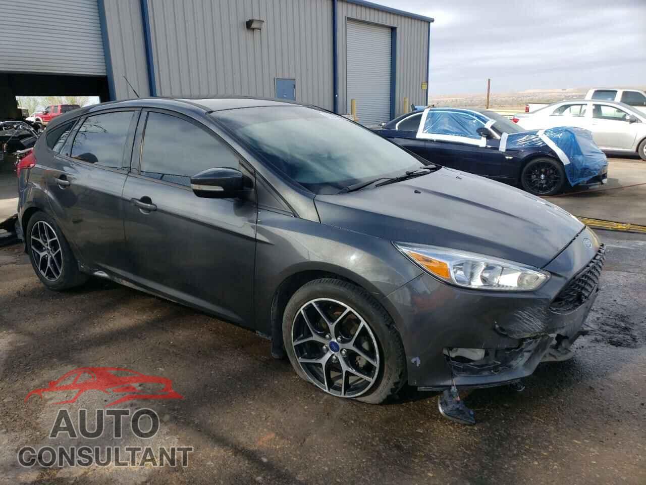 FORD FOCUS 2015 - 1FADP3K2XFL221003