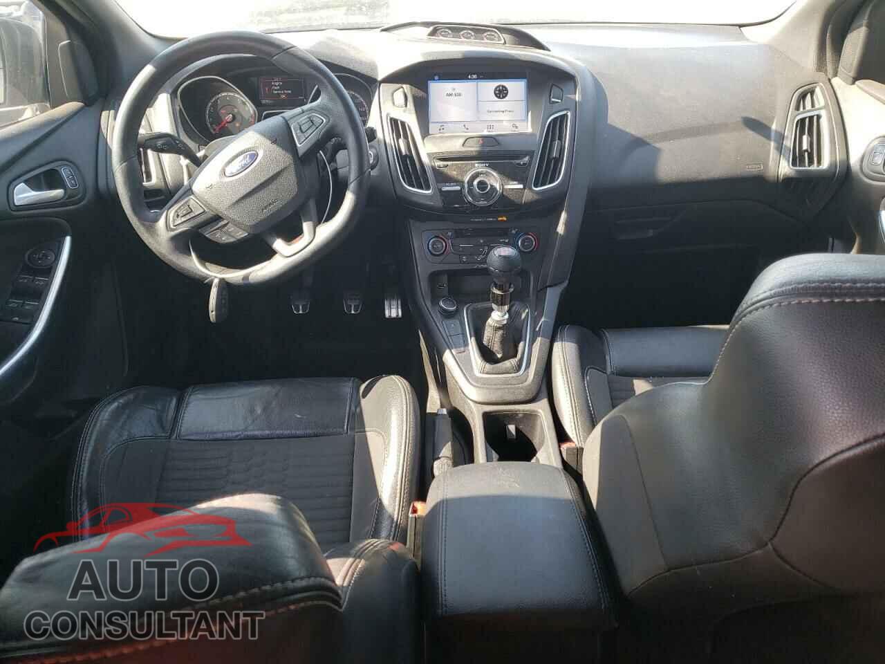 FORD FOCUS 2017 - 1FADP3L91HL233961