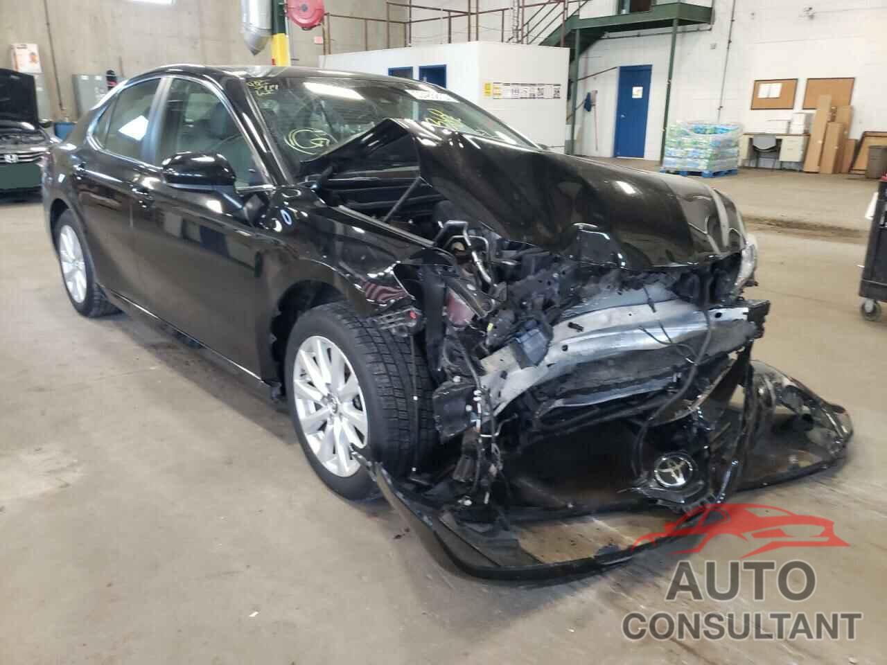 TOYOTA CAMRY 2018 - 4T1B11HK2JU533703