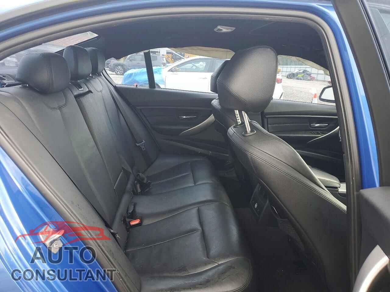 BMW 3 SERIES 2013 - WBA3B9C55DF585905