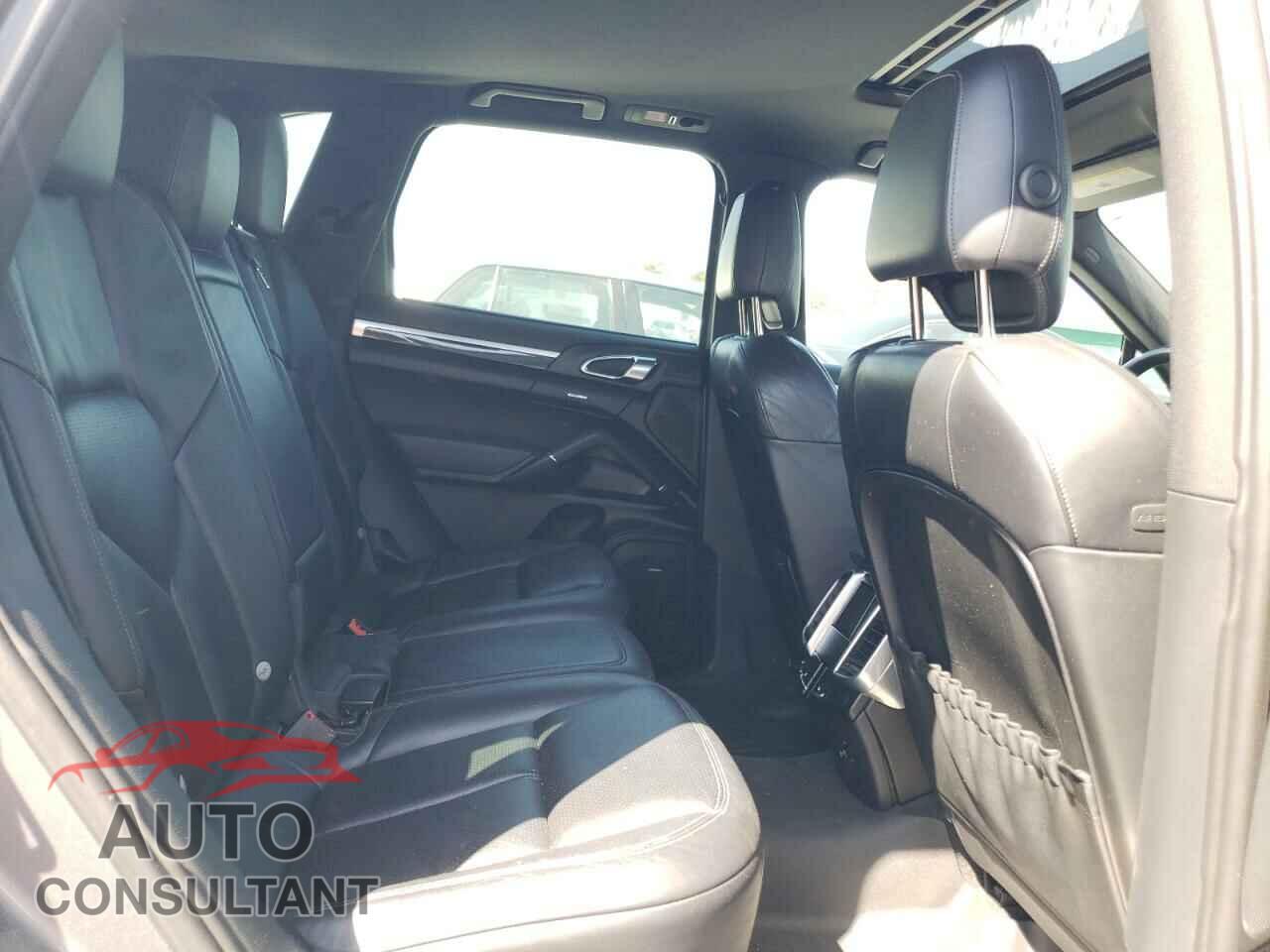 PORSCHE CAYENNE 2011 - WP1AB2A20BLA55333