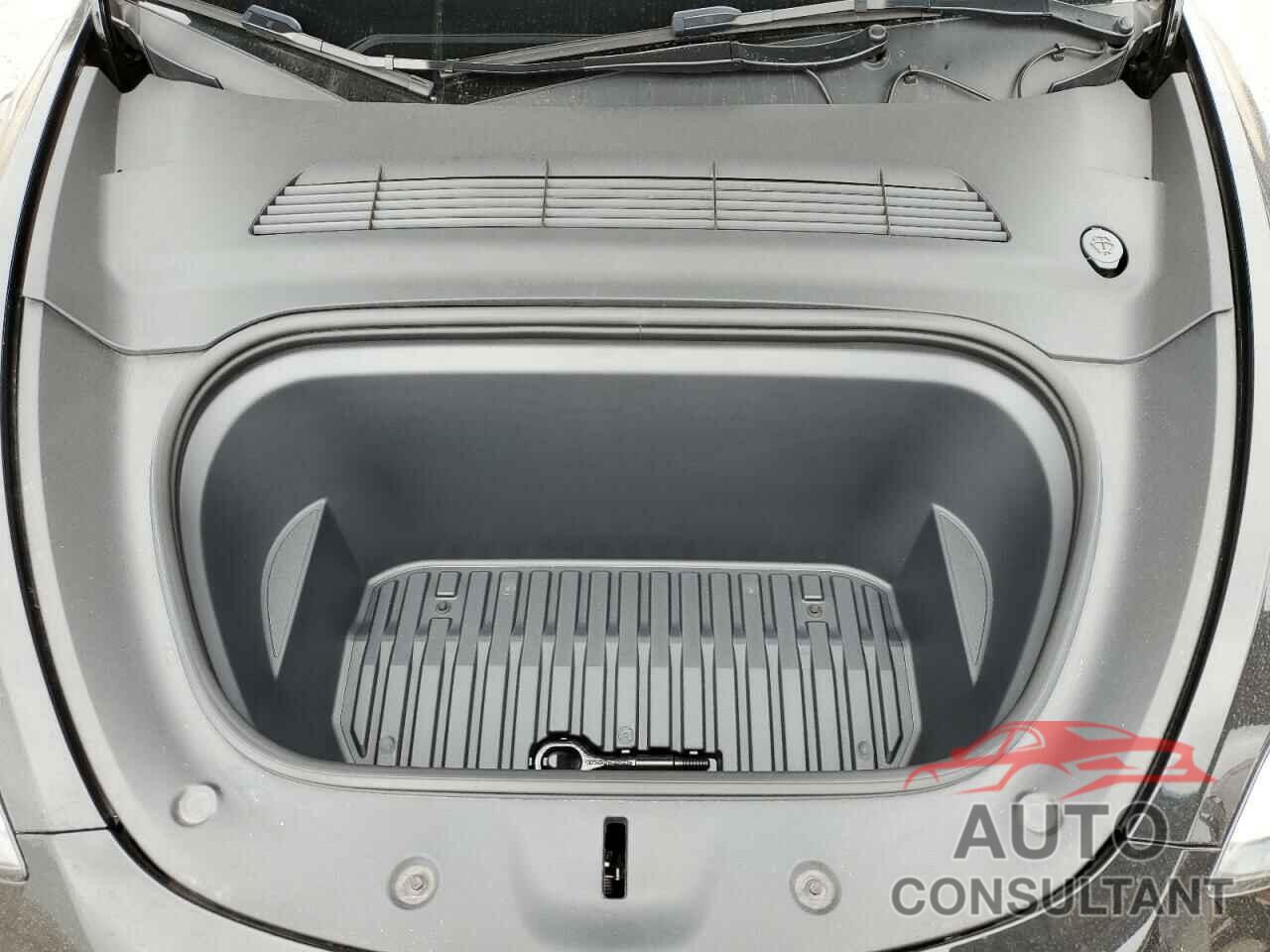 TESLA MODEL Y 2023 - 7SAYGDEE7PA155411