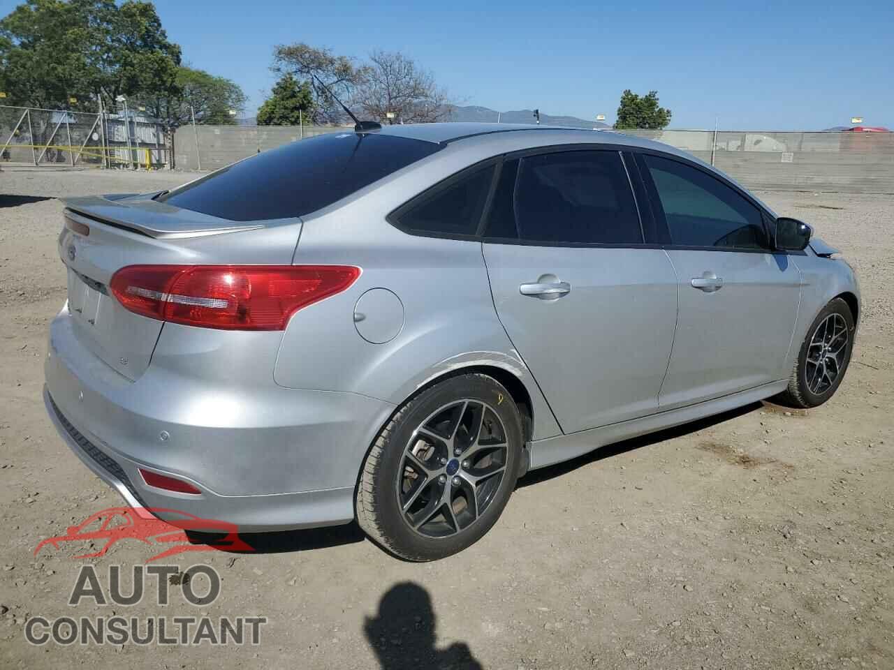FORD FOCUS 2016 - 1FADP3F2XGL306242