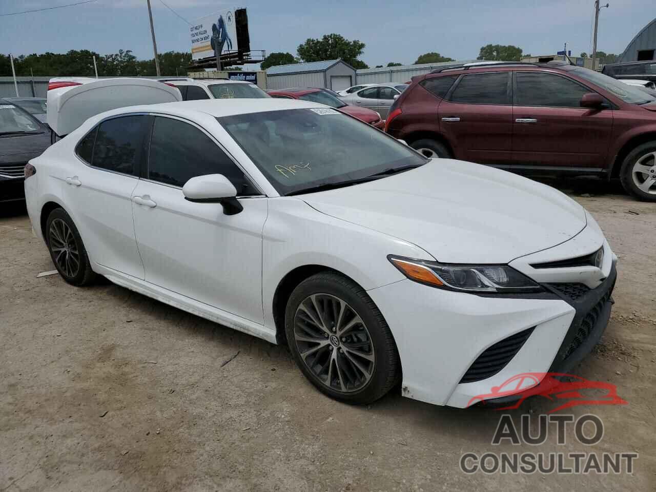TOYOTA CAMRY 2018 - 4T1B11HK6JU645551