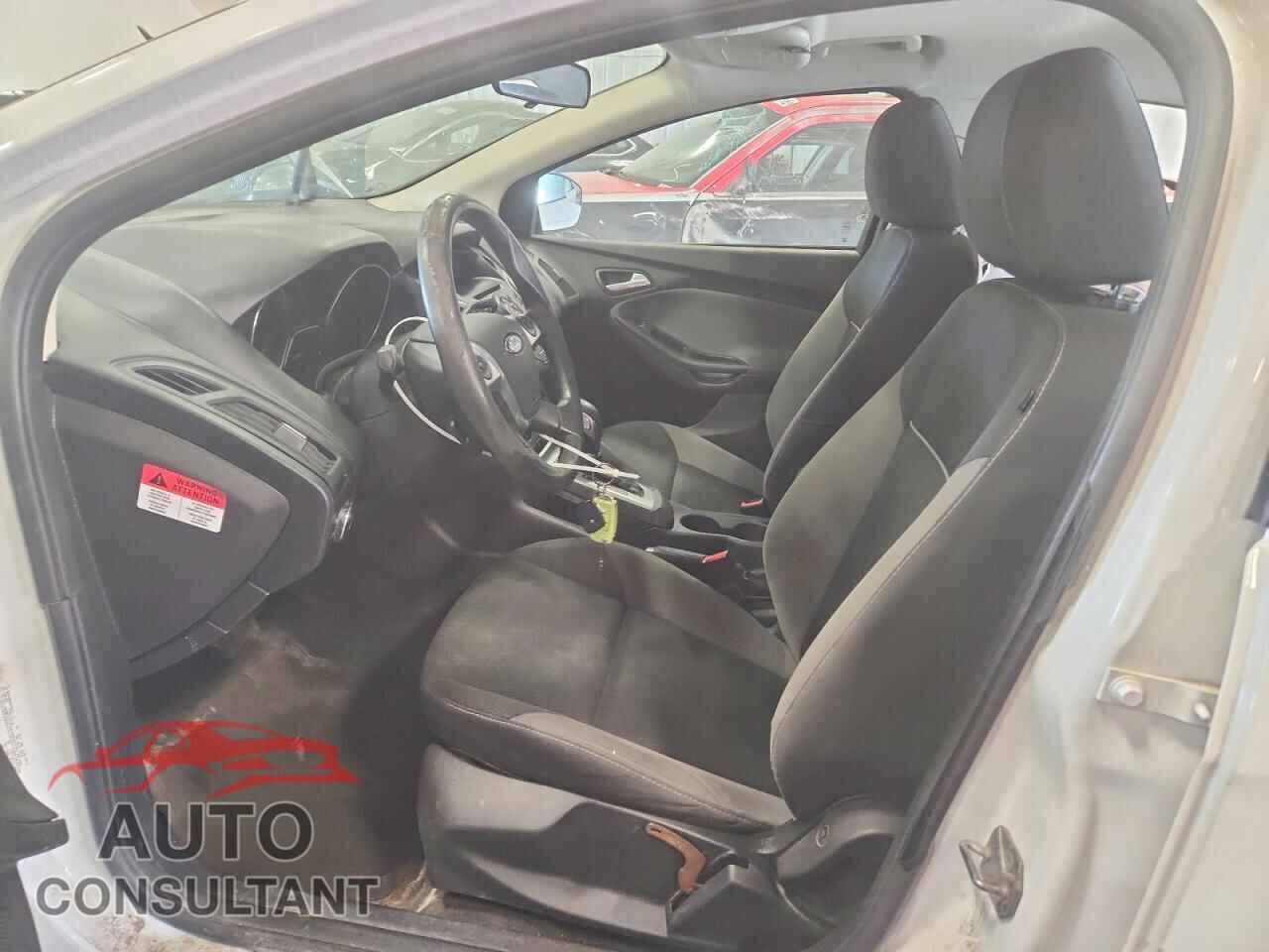FORD FOCUS 2014 - 1FADP3F21EL306577