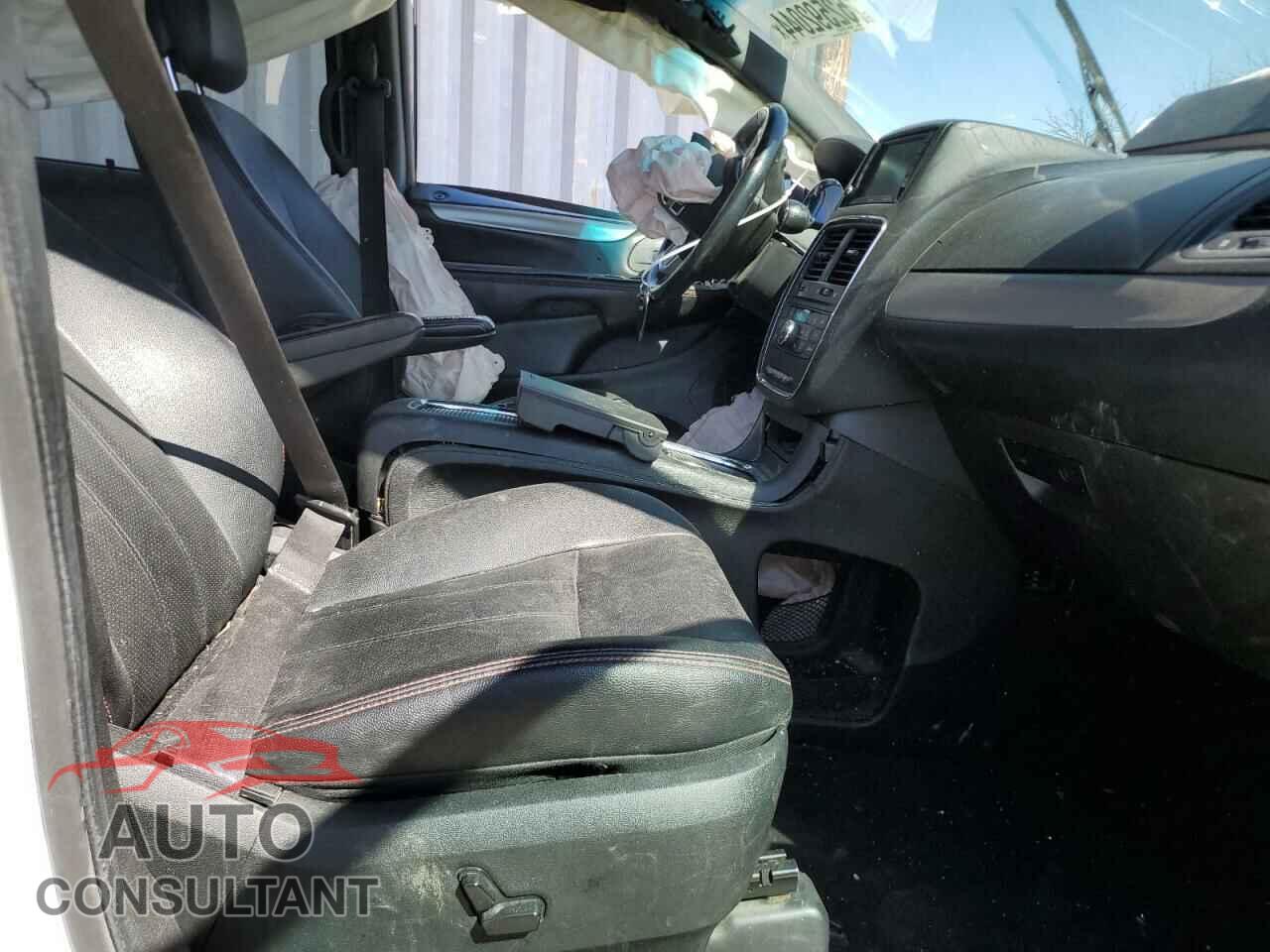 DODGE CARAVAN 2018 - 2C4RDGEG9JR200909