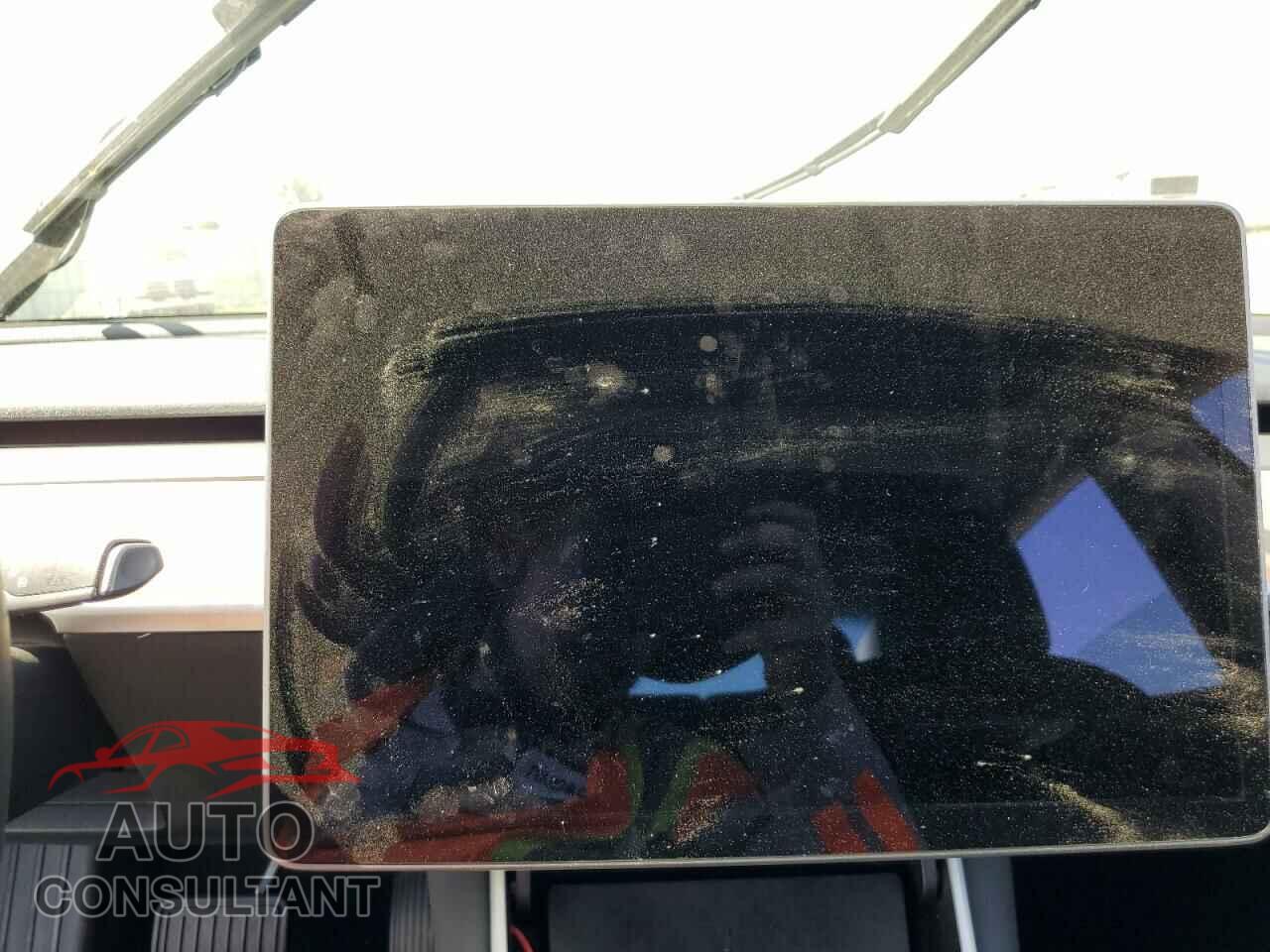 TESLA MODEL 3 2018 - 5YJ3E1EA5JF058789