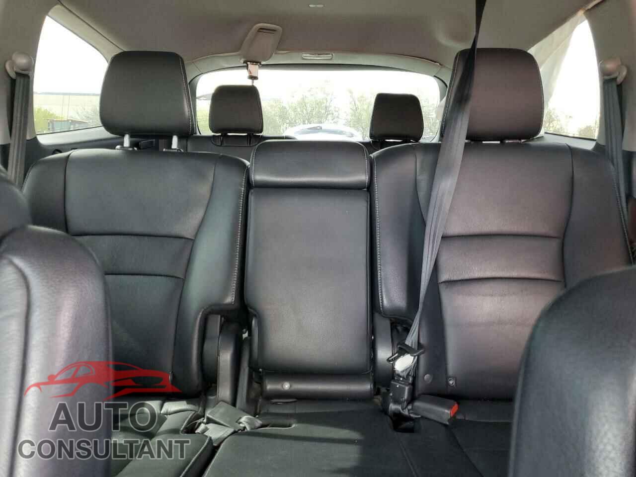 HONDA PILOT 2018 - 5FNYF5H90JB019121