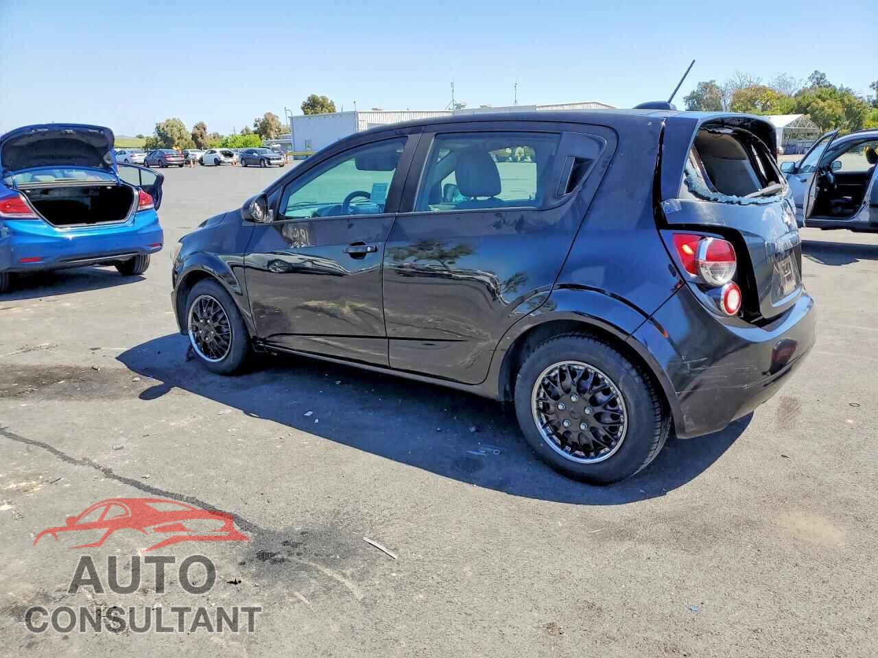 CHEVROLET SONIC 2016 - 1G1JA6SG4G4178732