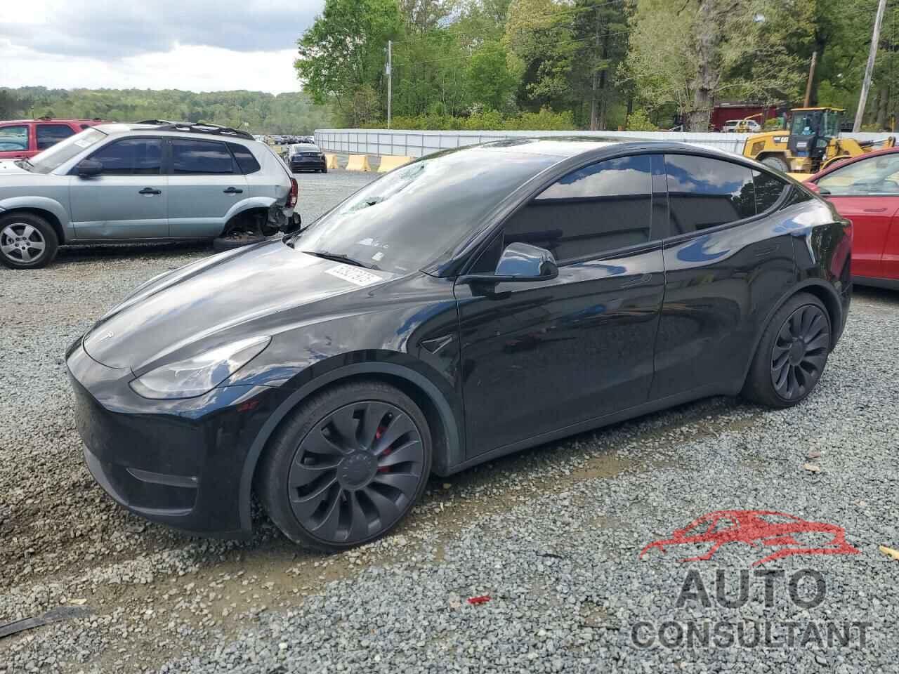 TESLA MODEL Y 2021 - 5YJYGDEF6MF197539