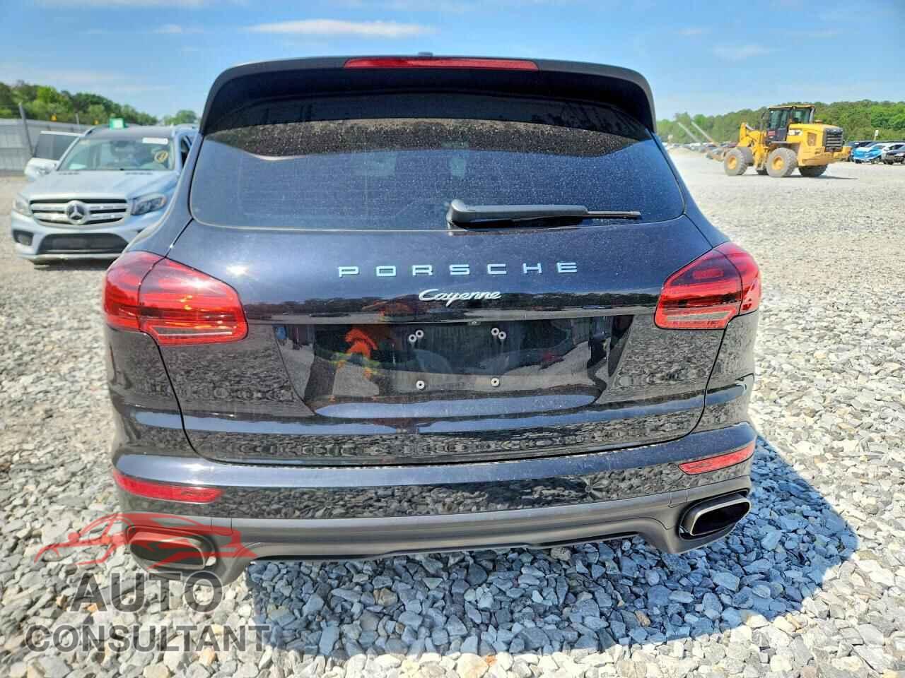 PORSCHE CAYENNE 2016 - WP1AA2A21GLA03039