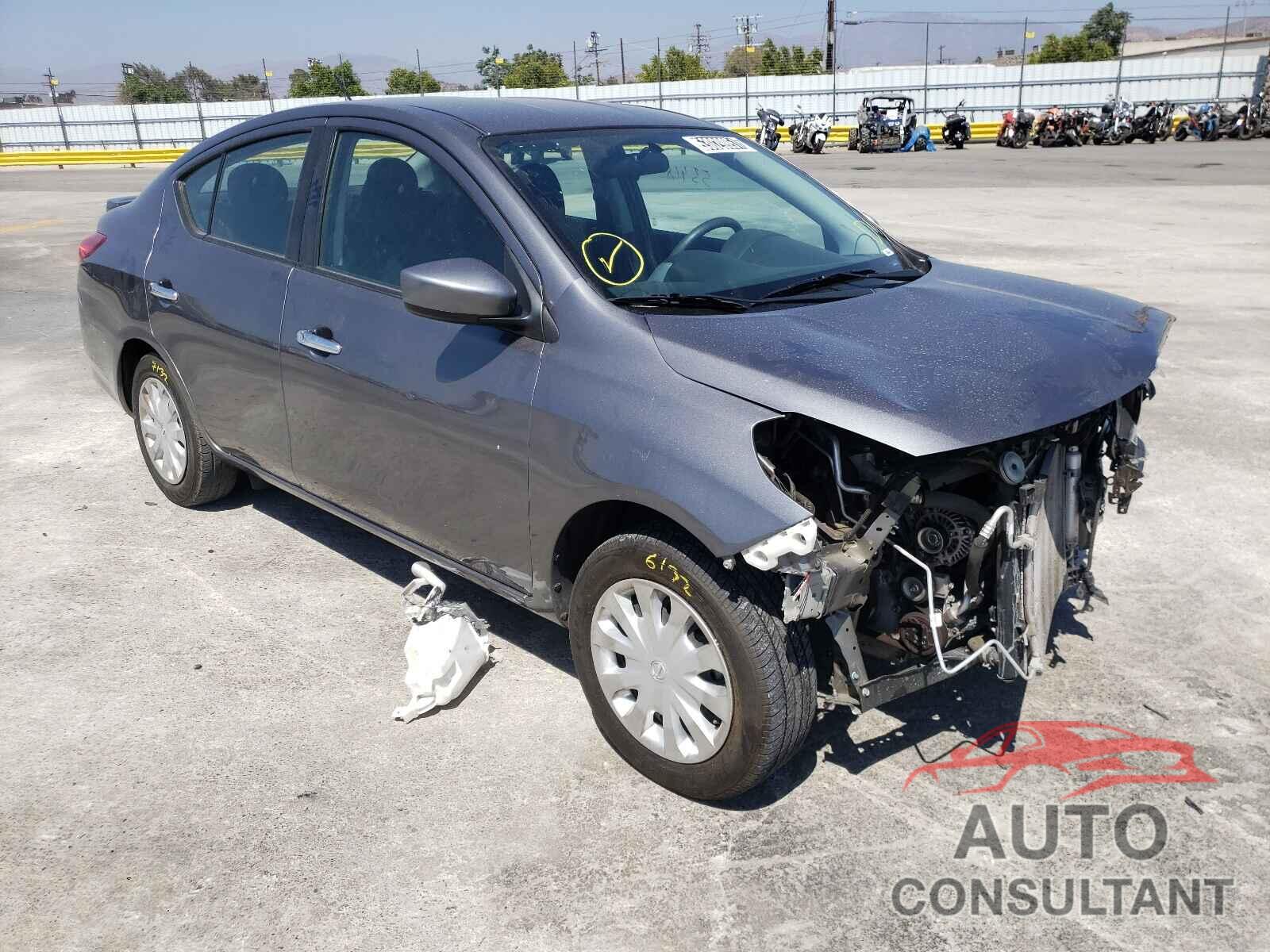 NISSAN VERSA 2018 - 3N1CN7APXJL857095