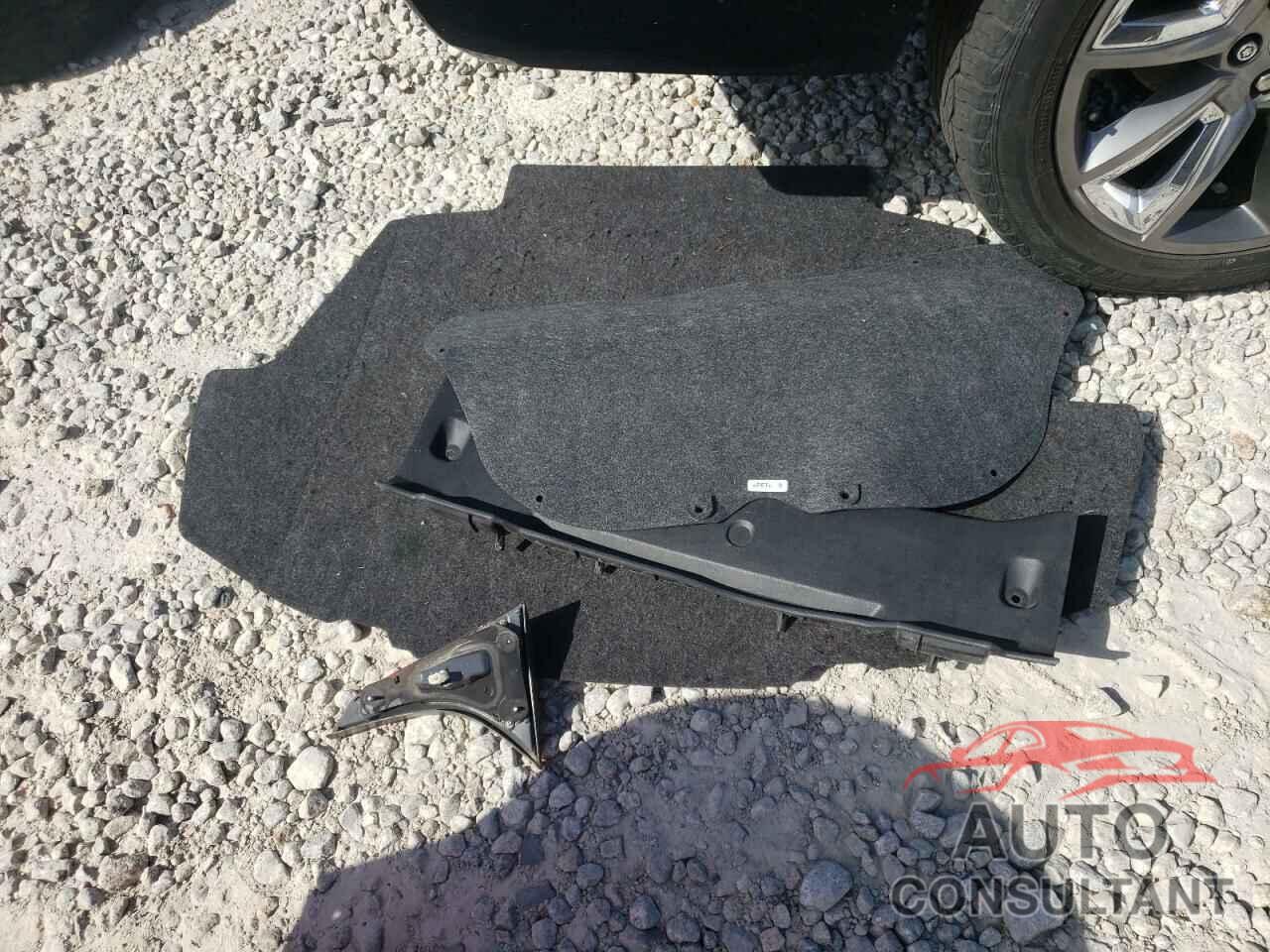 TOYOTA COROLLA 2019 - 5YFBURHE5KP894507