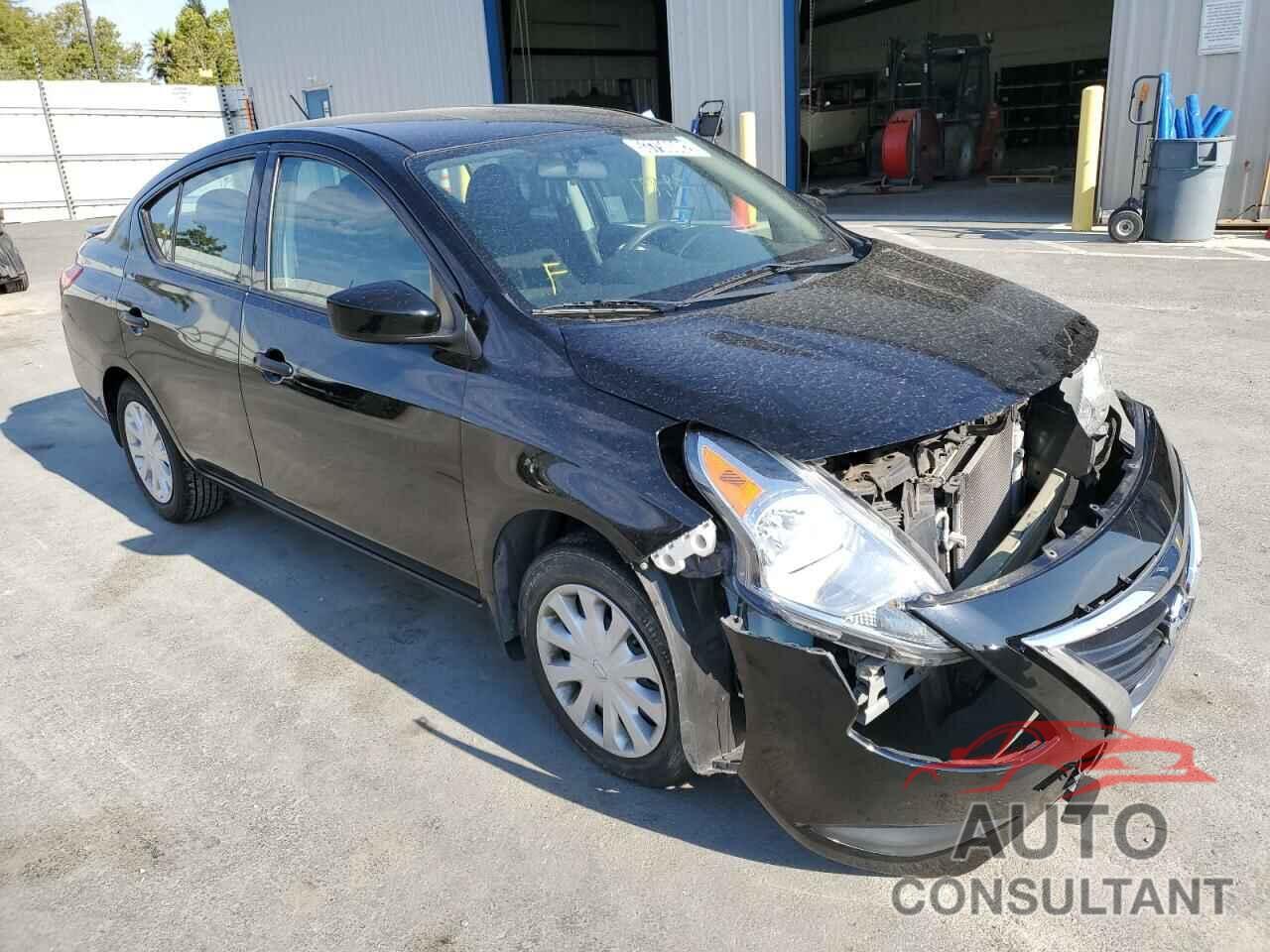 NISSAN VERSA 2018 - 3N1CN7AP7JL883251