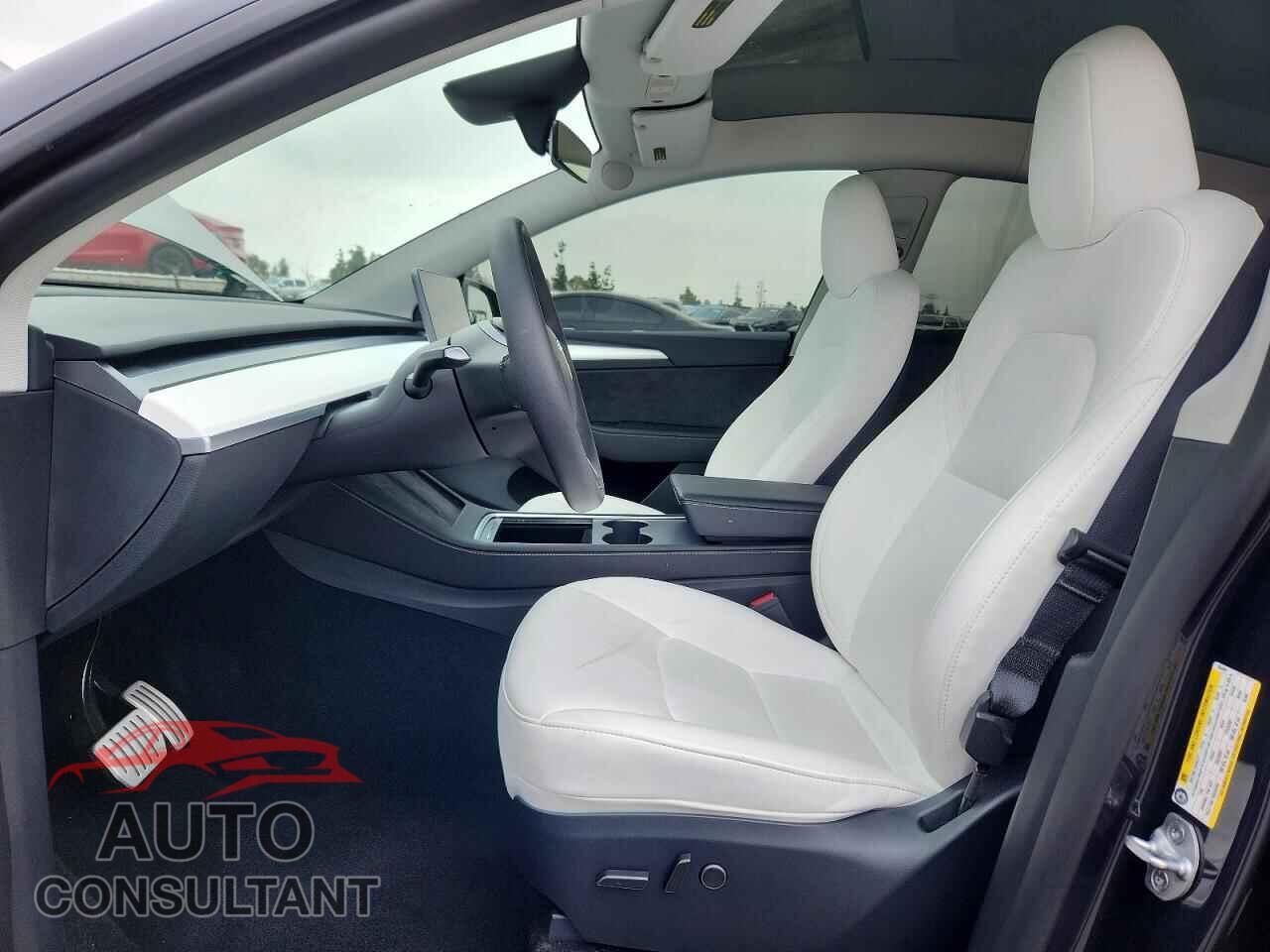 TESLA MODEL Y 2024 - 7SAYGDEF3RF024491