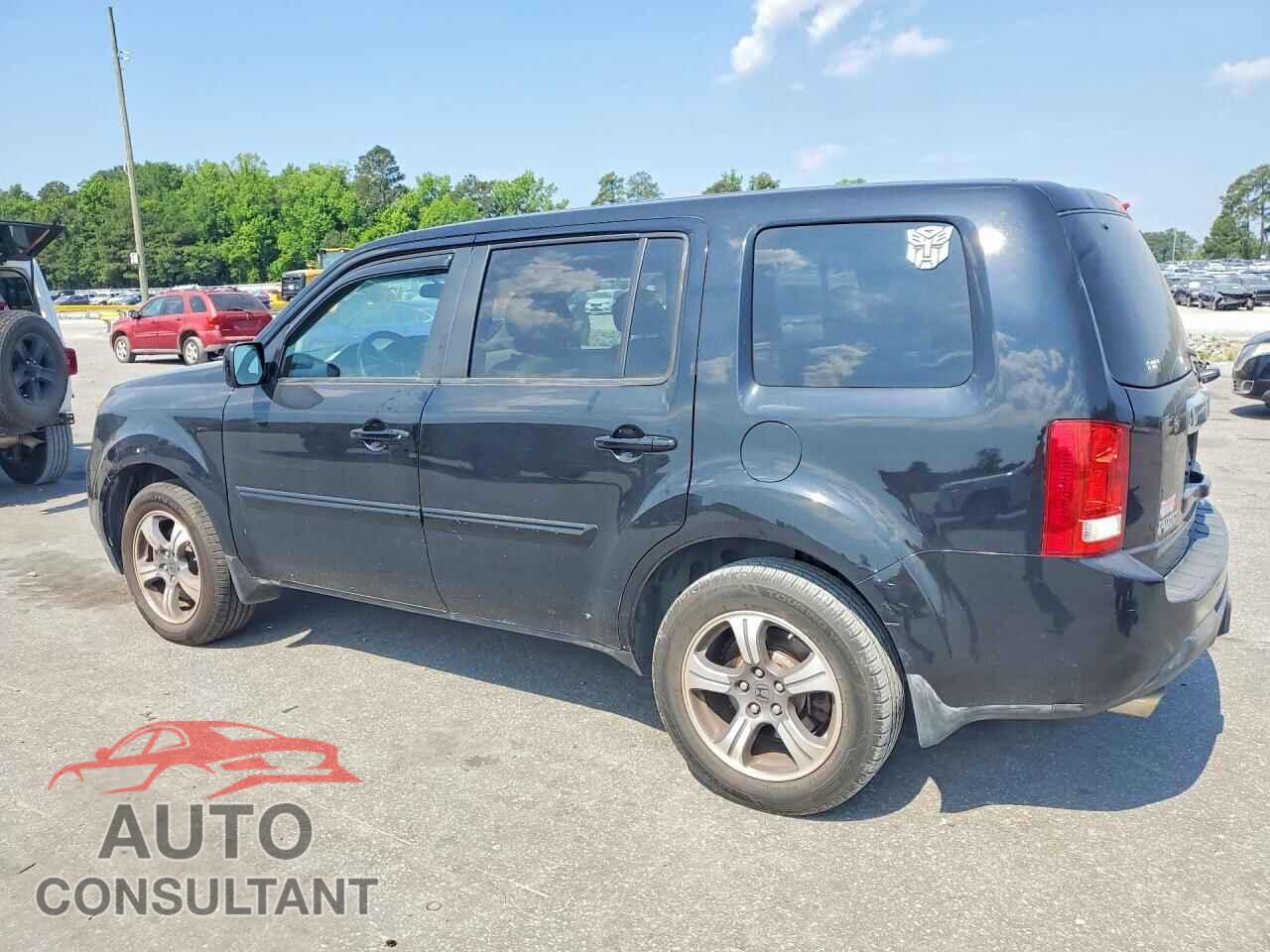 HONDA PILOT 2015 - 5FNYF3H32FB013554