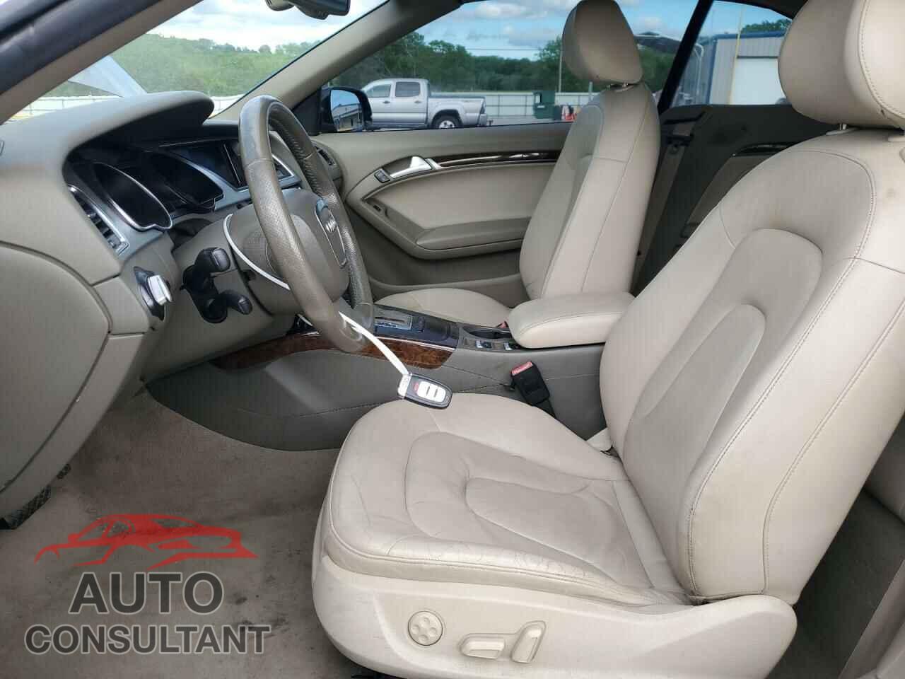 AUDI A5 2011 - WAUJFAFH7BN017967