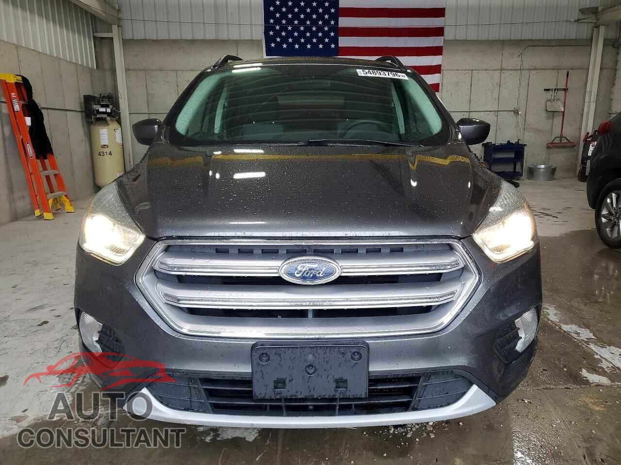 FORD ESCAPE 2017 - 1FMCU0GD1HUB39869
