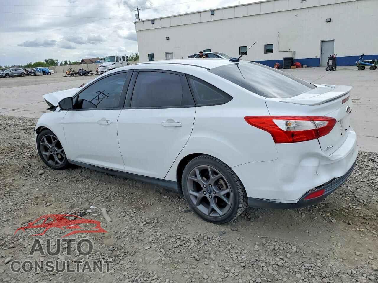 FORD FOCUS 2014 - 1FADP3F24EL287216