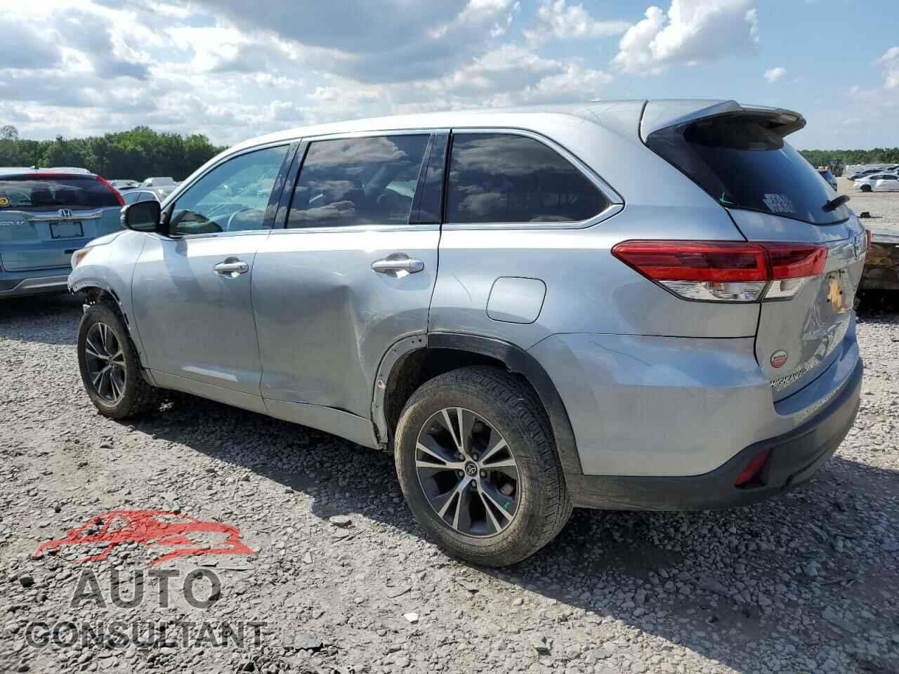 TOYOTA HIGHLANDER 2018 - 5TDZZRFH1JS267113