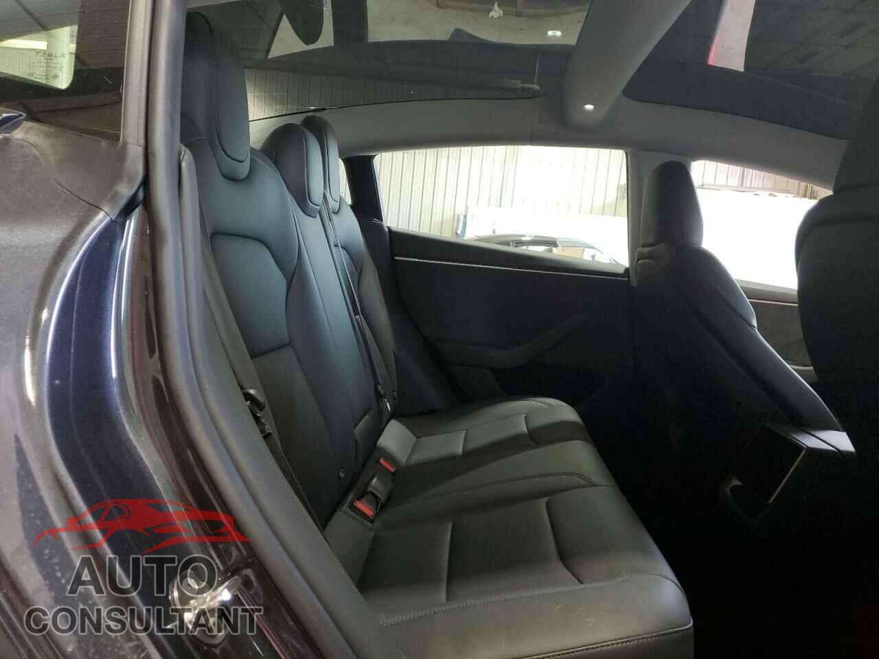 TESLA MODEL 3 2024 - 5YJ3E1EB5RF741080