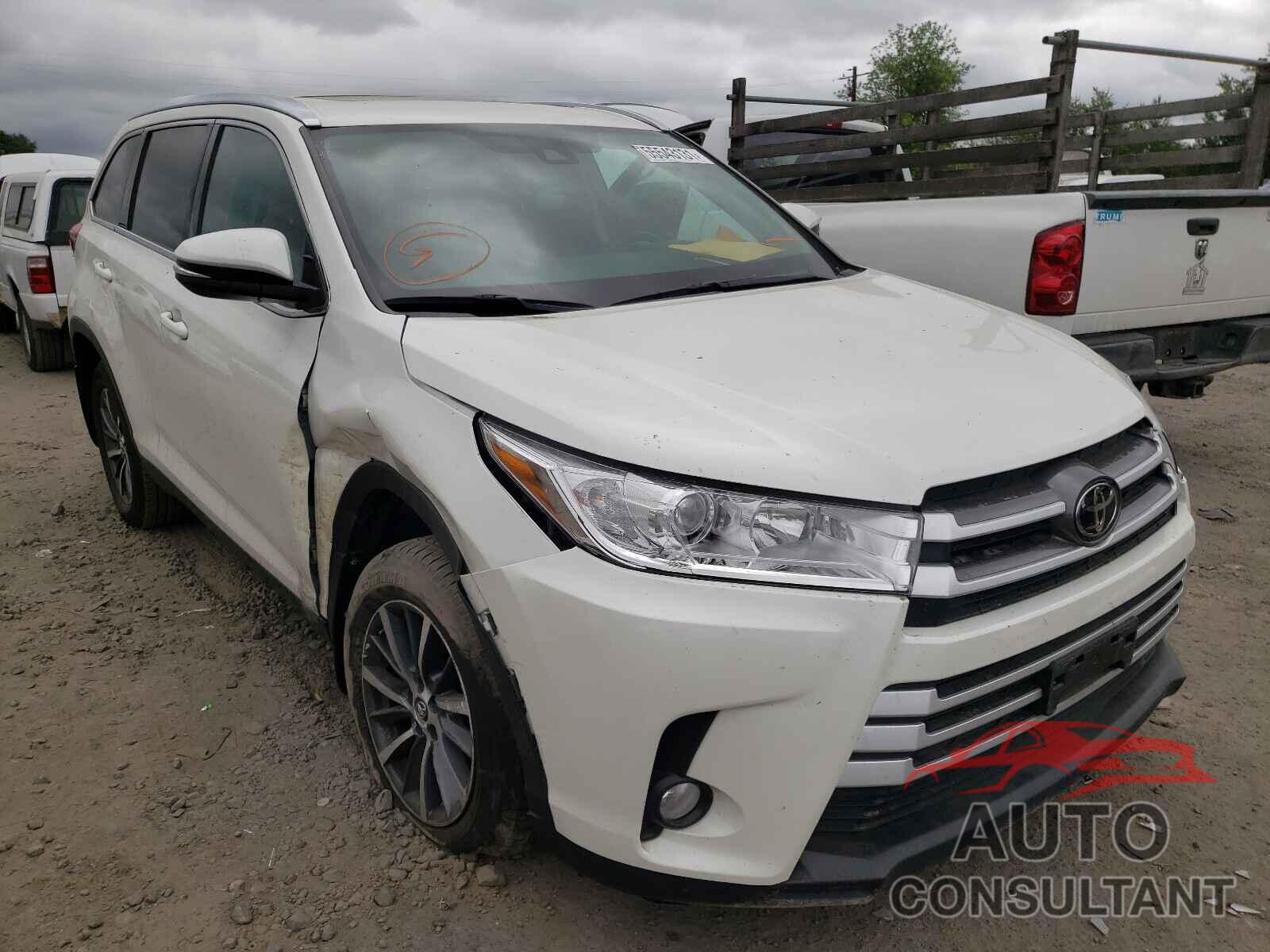 TOYOTA HIGHLANDER 2019 - 5TDJZRFHXKS569627