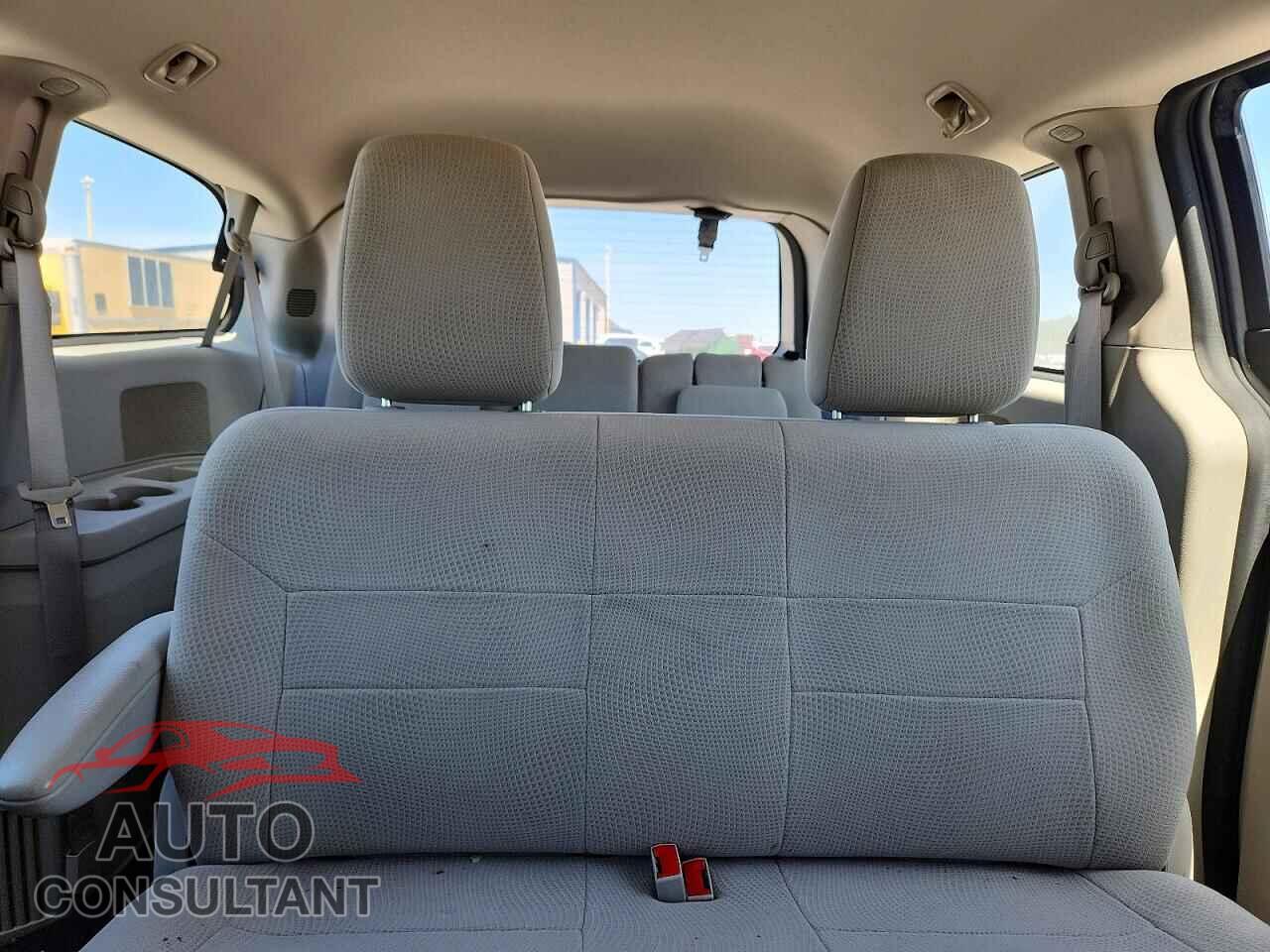 DODGE CARAVAN 2013 - 2C4RDGBG5DR799347