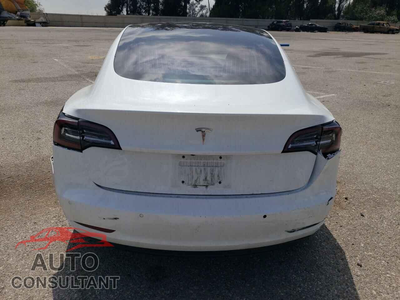TESLA MODEL 3 2018 - 5YJ3E1EB4JF085278