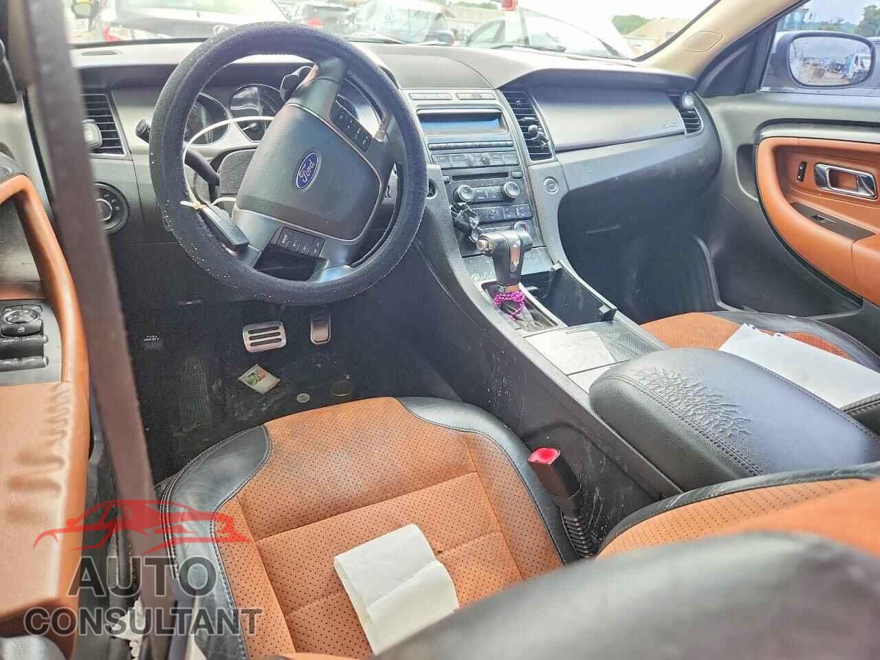 FORD TAURUS 2010 - 1FAHP2KT9AG107743