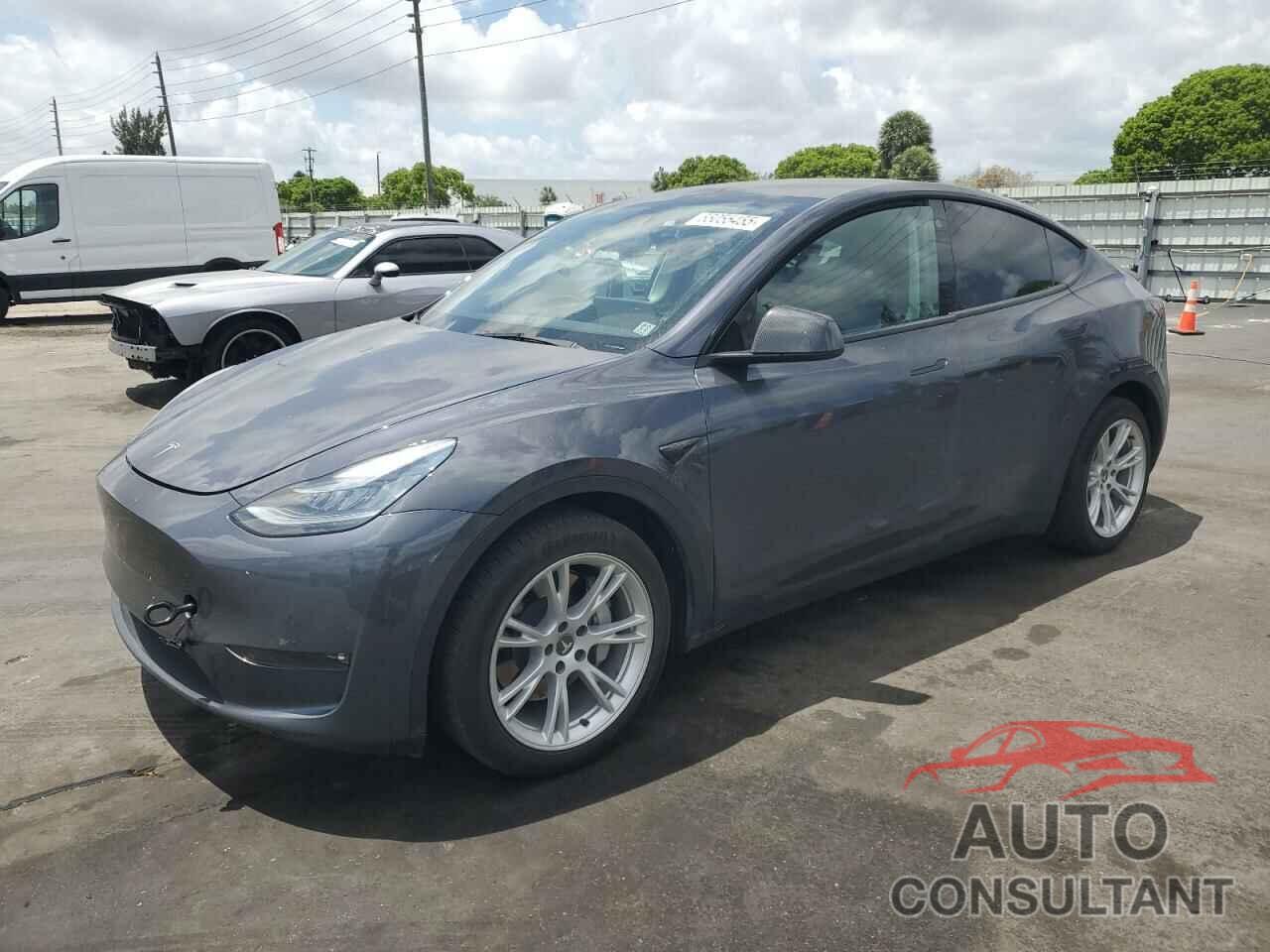 TESLA MODEL Y 2021 - 5YJYGDEE7MF262177