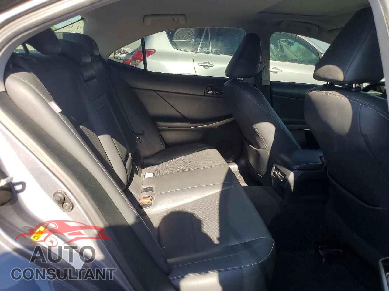 LEXUS IS 2015 - JTHBF1D27F5053779