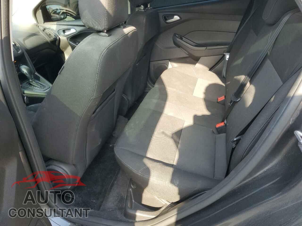 FORD FOCUS 2017 - 1FADP3K22HL331336