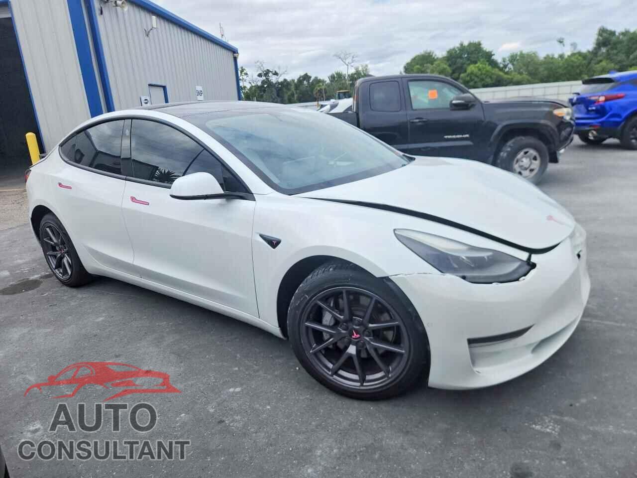 TESLA MODEL 3 2021 - 5YJ3E1EA2MF089244