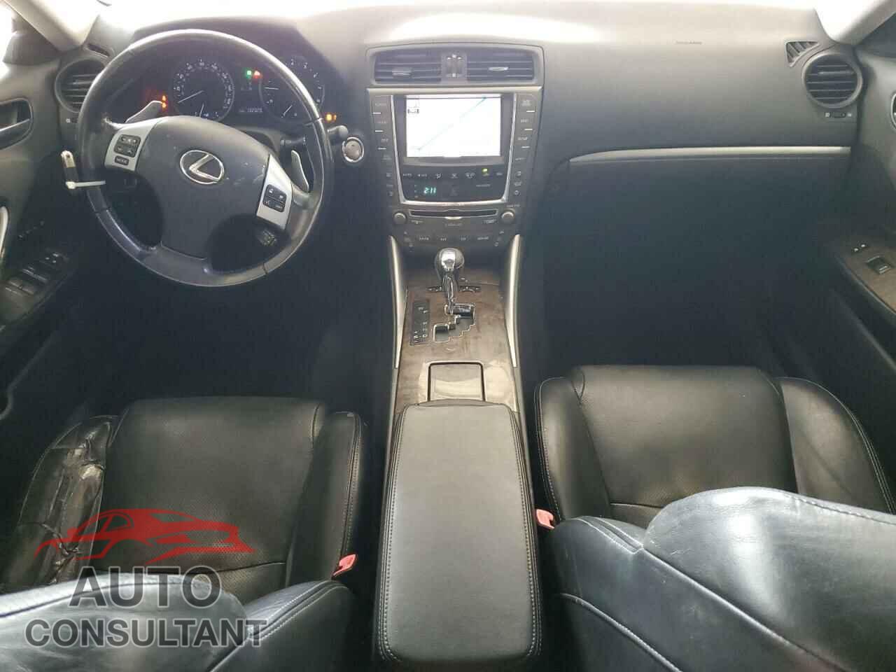 LEXUS IS 2011 - JTHCF5C29B5046176